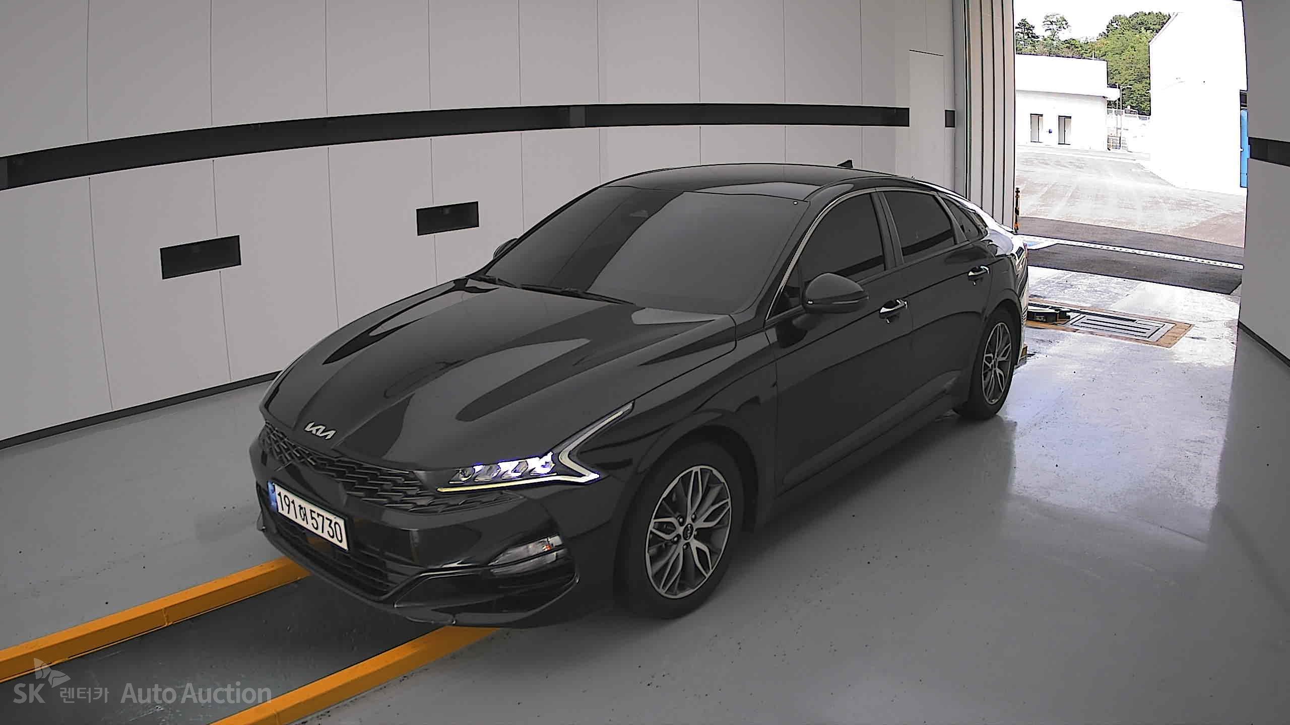 2022 - kia k5