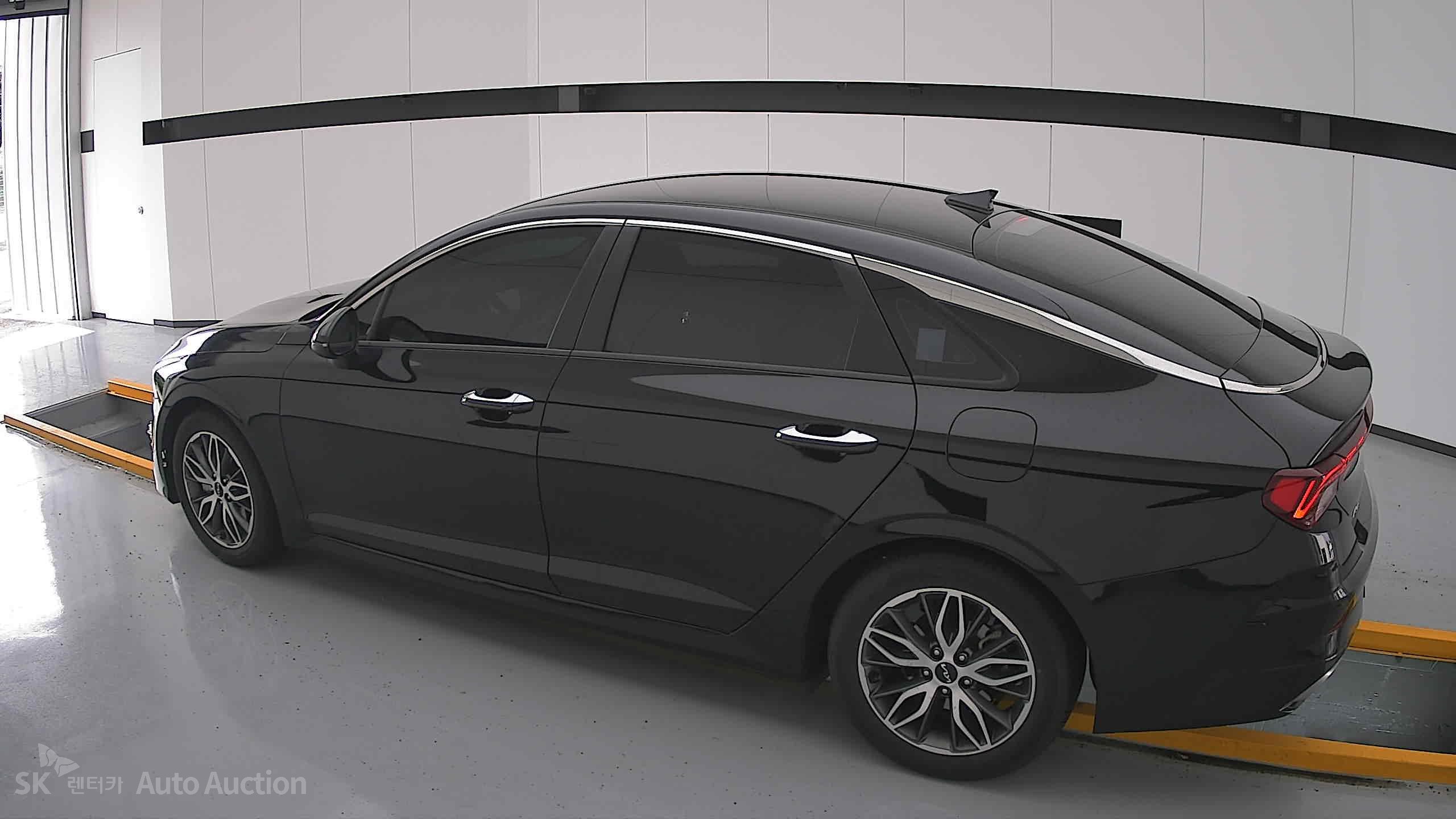 2022 - kia k5
