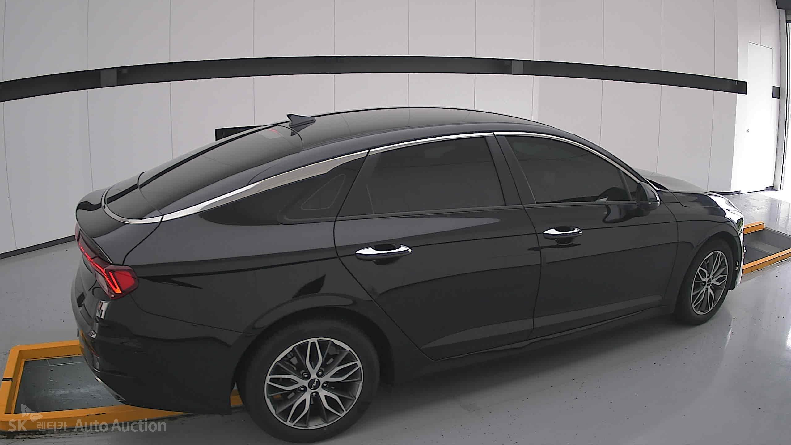 2022 - kia k5