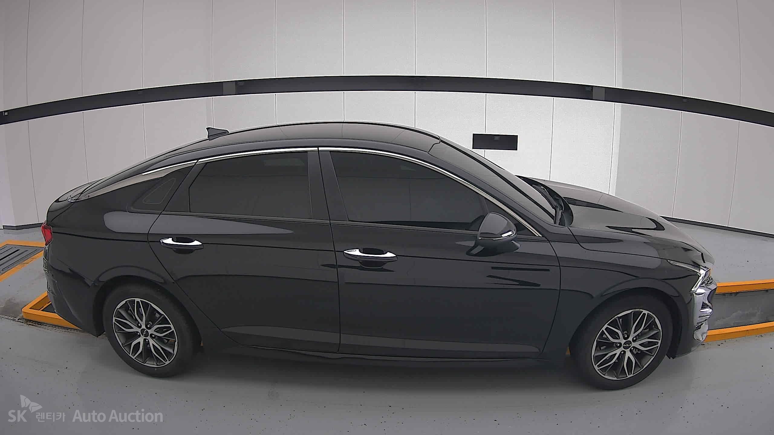 2022 - kia k5
