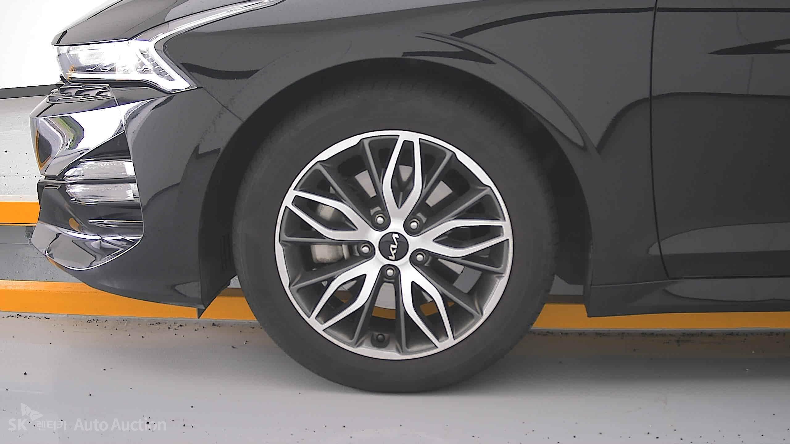 2022 - kia k5