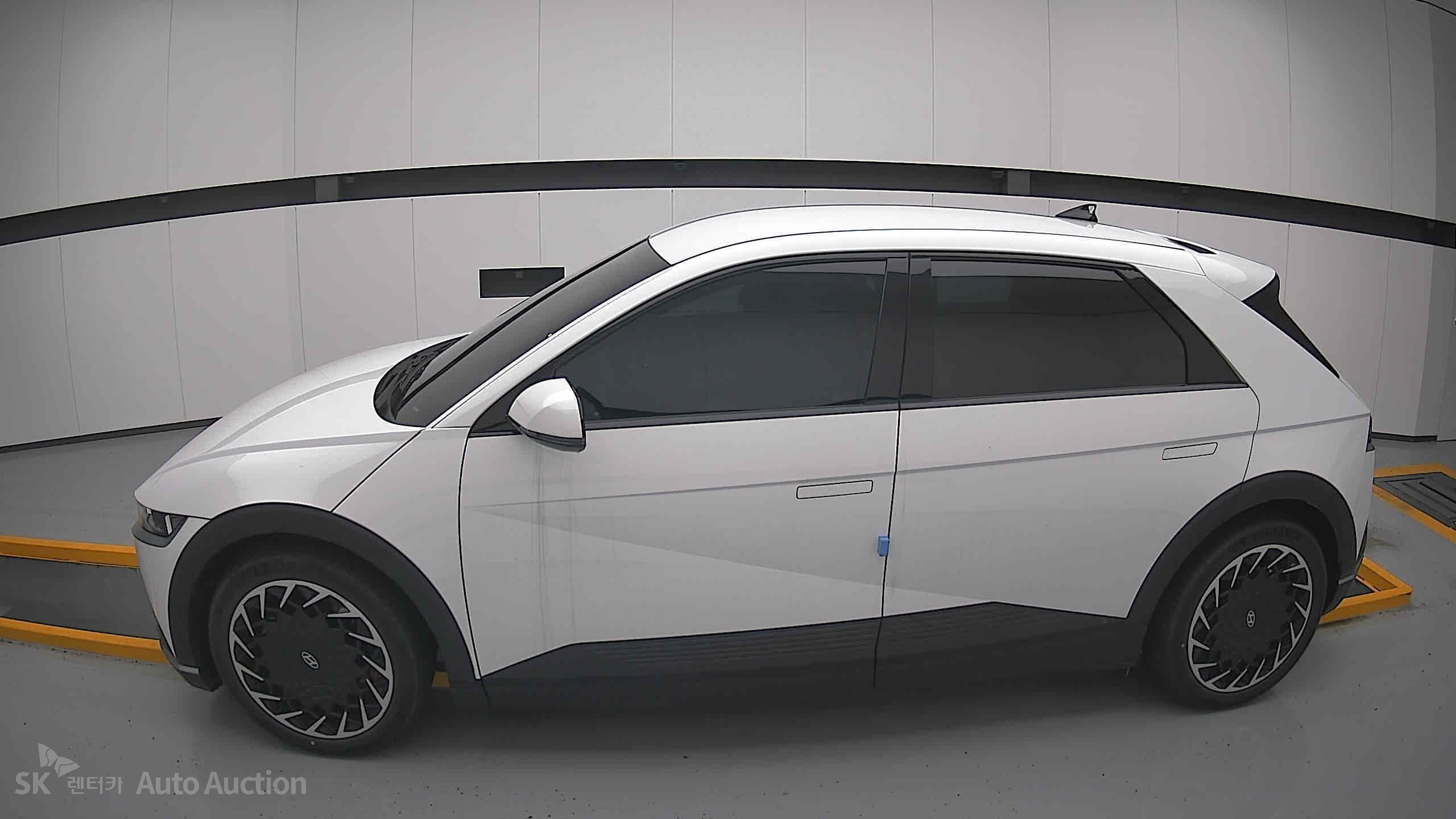 2023 - hyundai ioniq