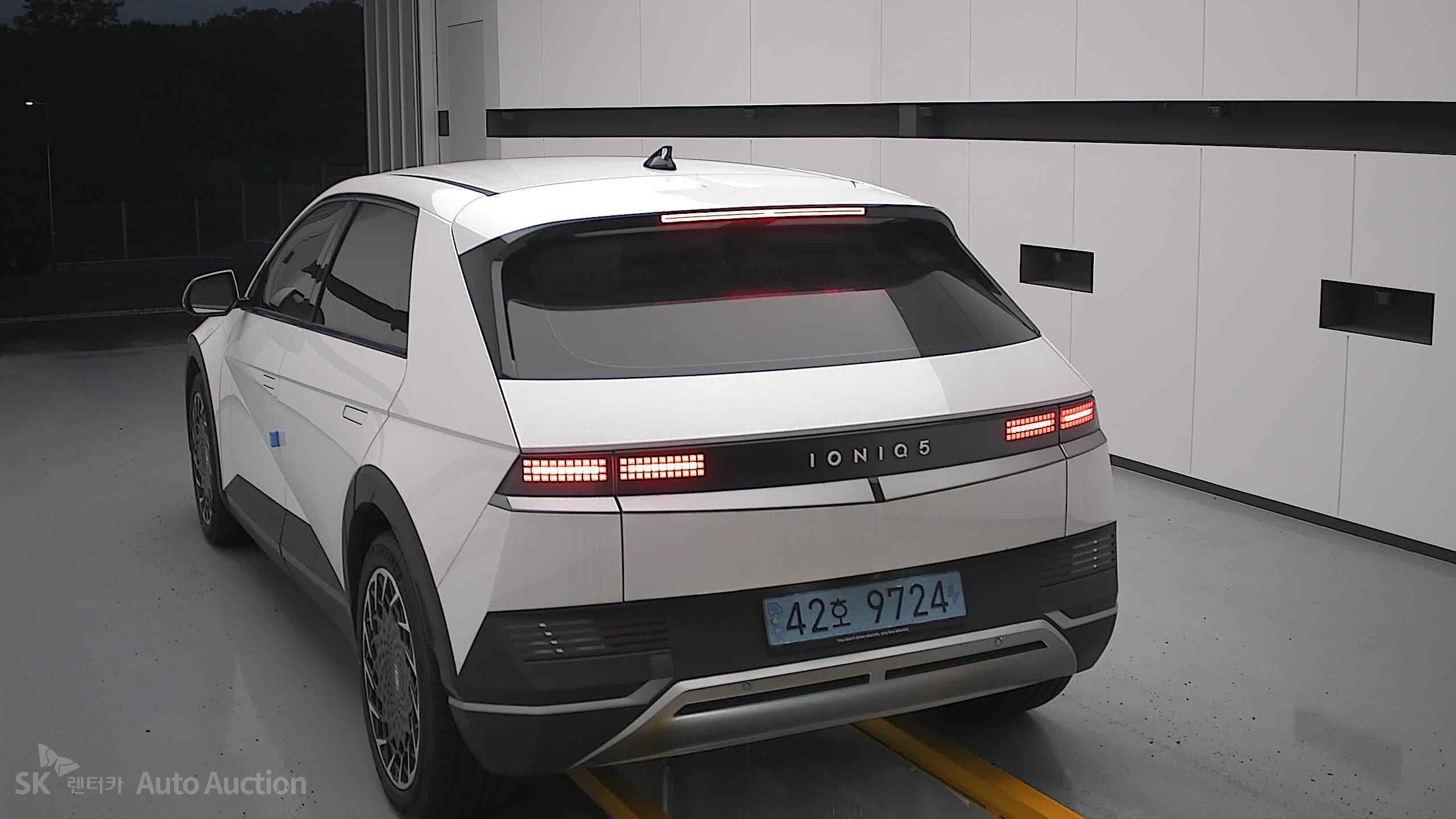 2023 - hyundai ioniq