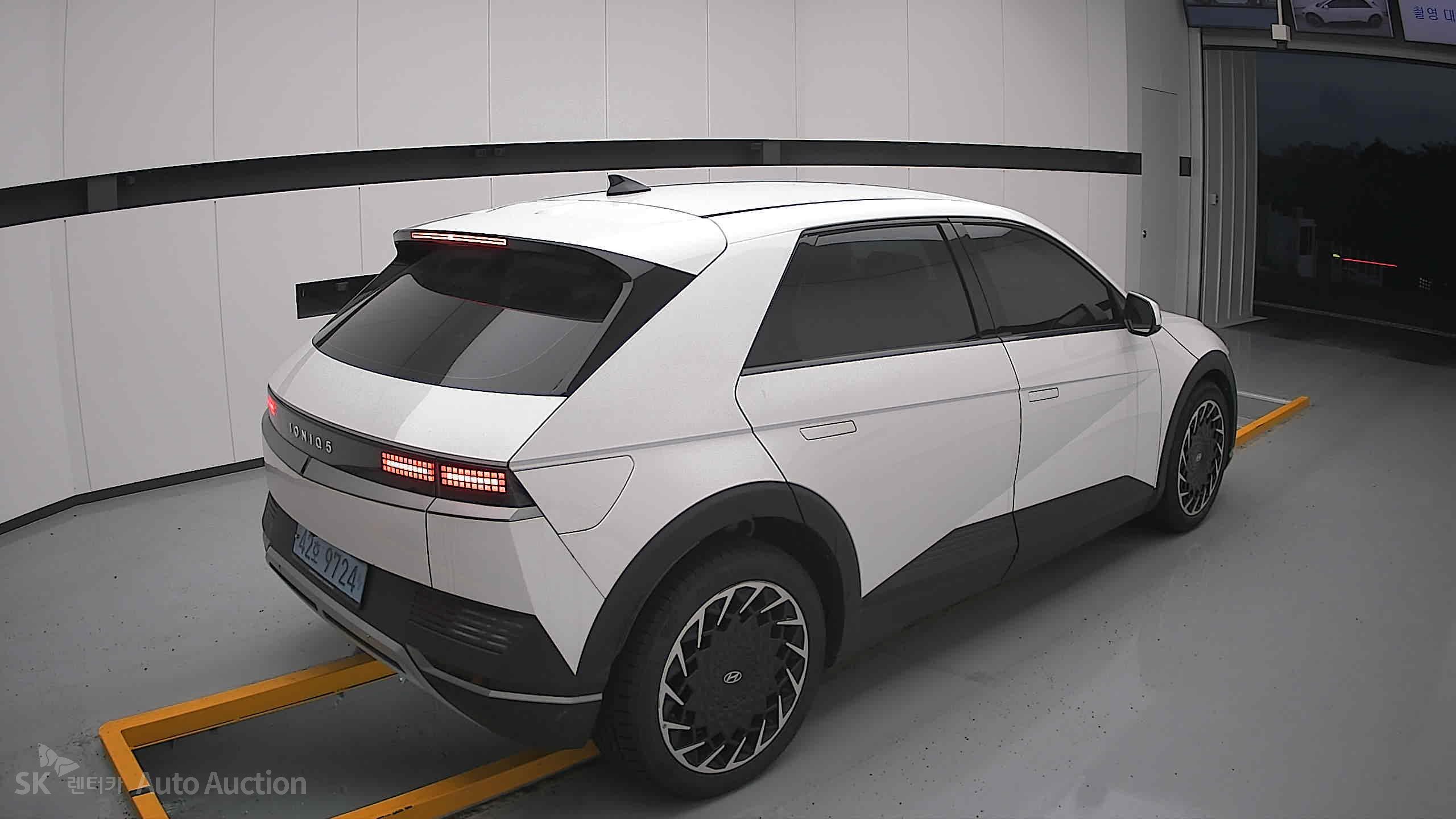 2023 - hyundai ioniq