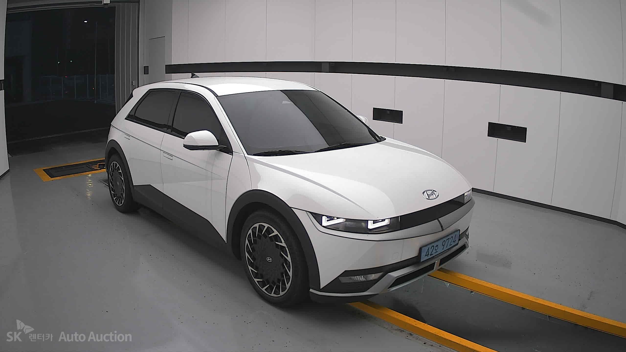 2023 - hyundai ioniq