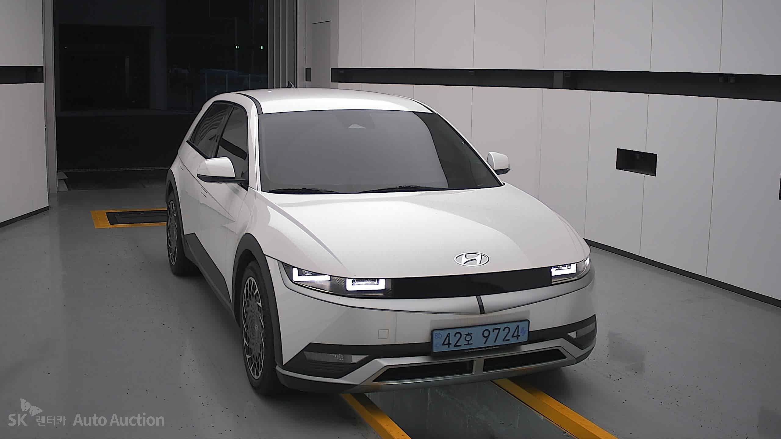 2023 - hyundai ioniq