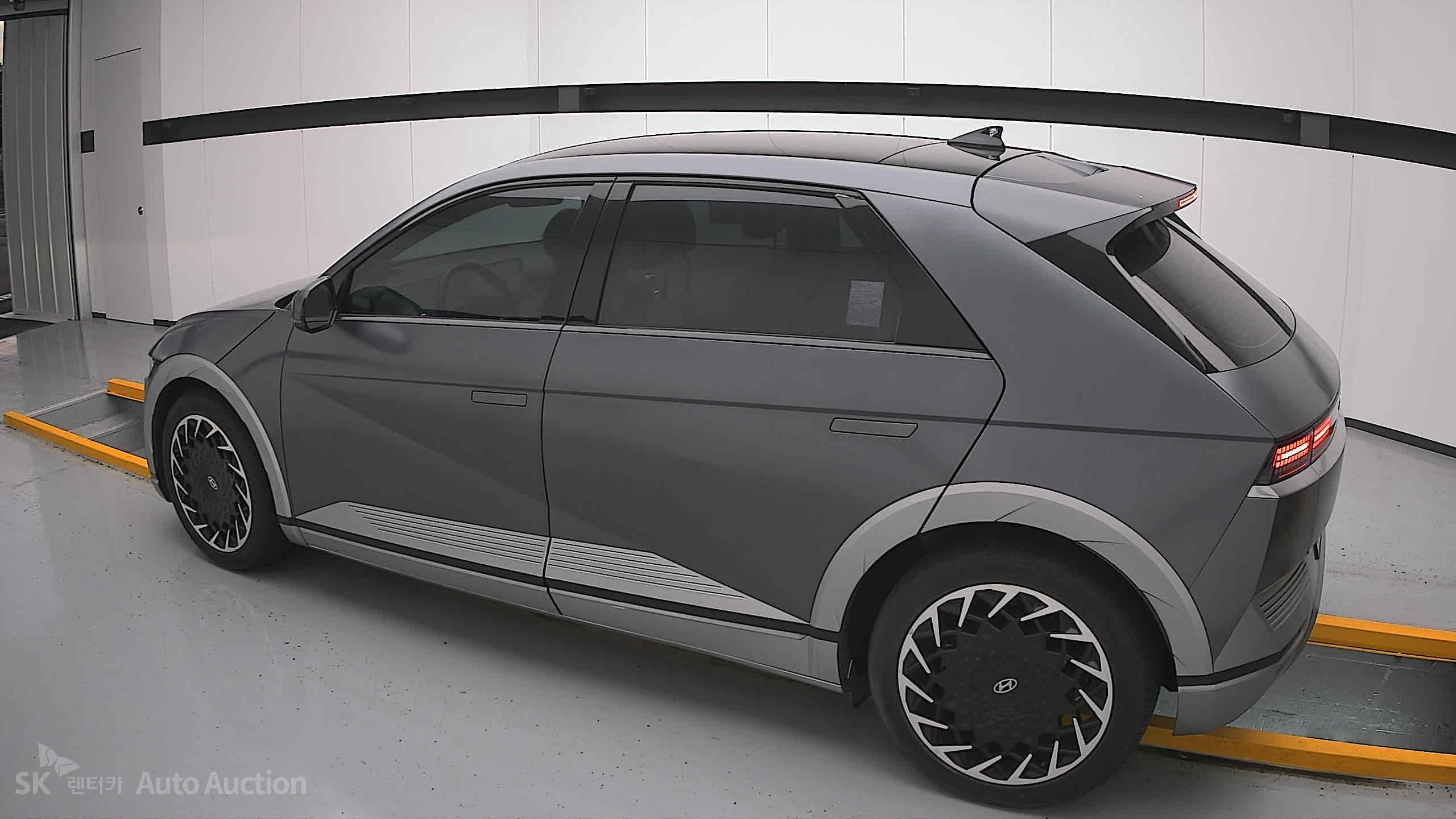 2023 - hyundai ioniq