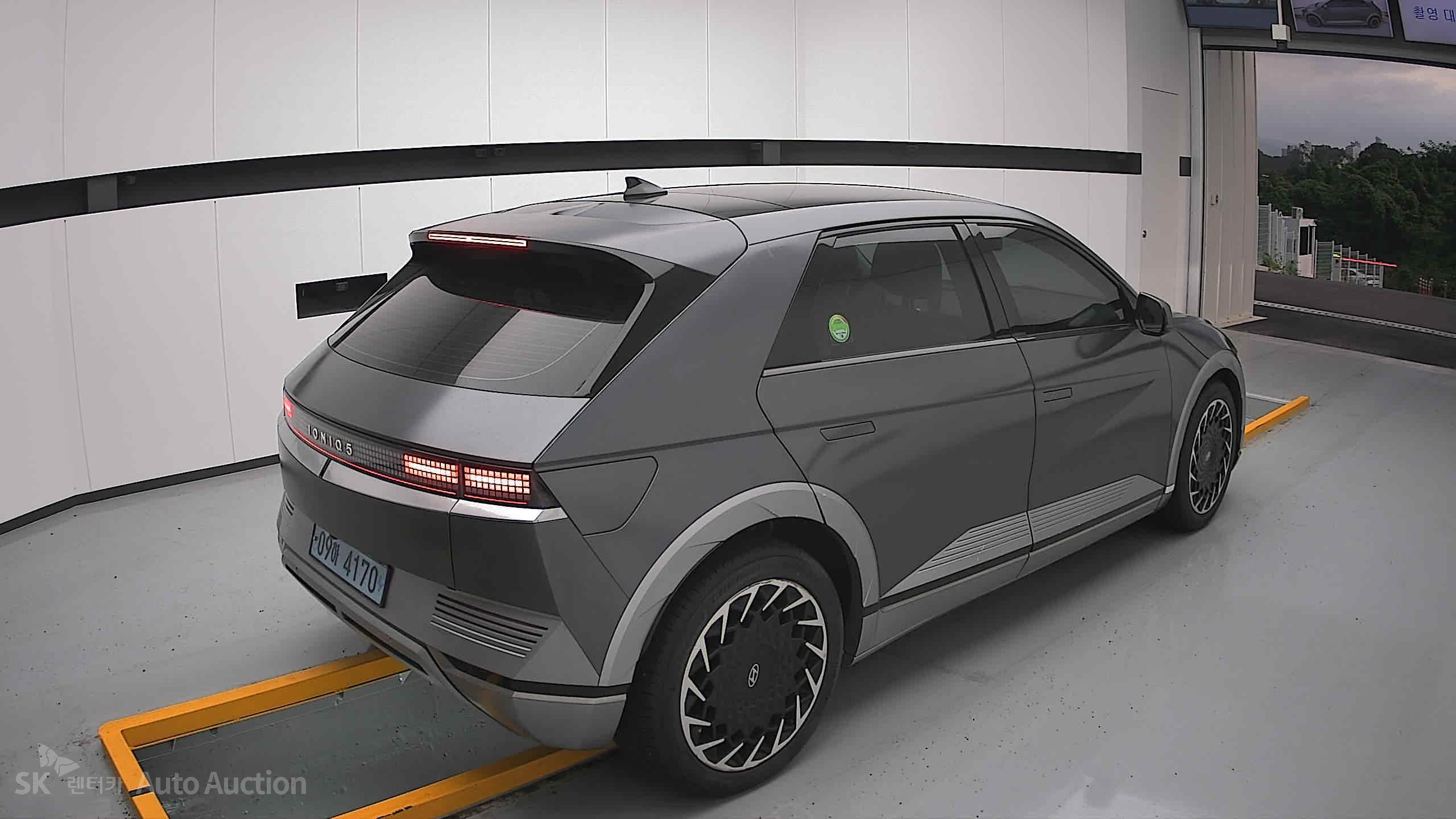 2023 - hyundai ioniq