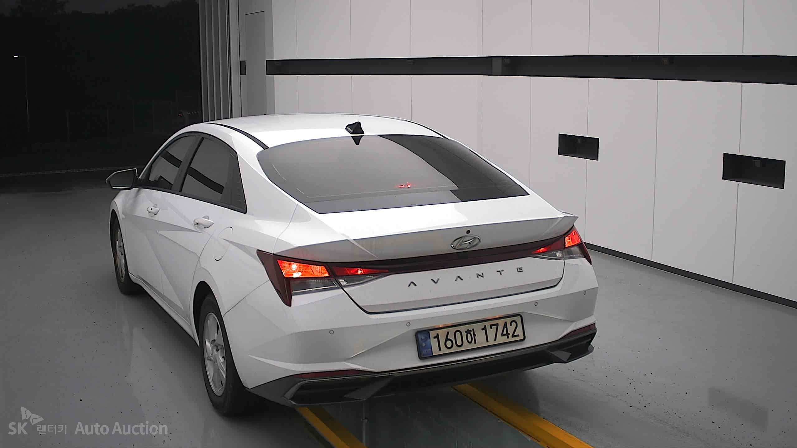 2021 - hyundai avante