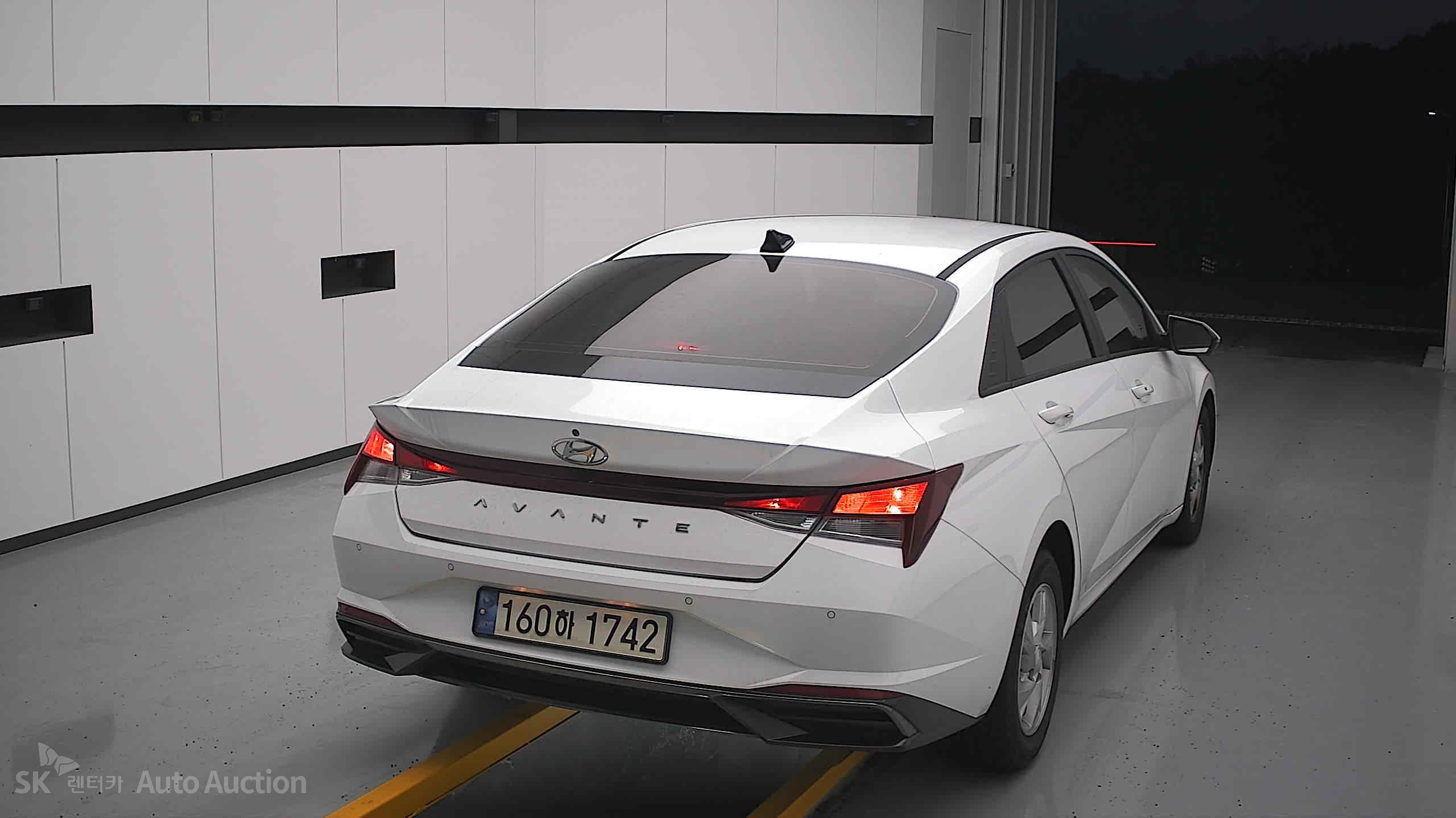 2021 - hyundai avante