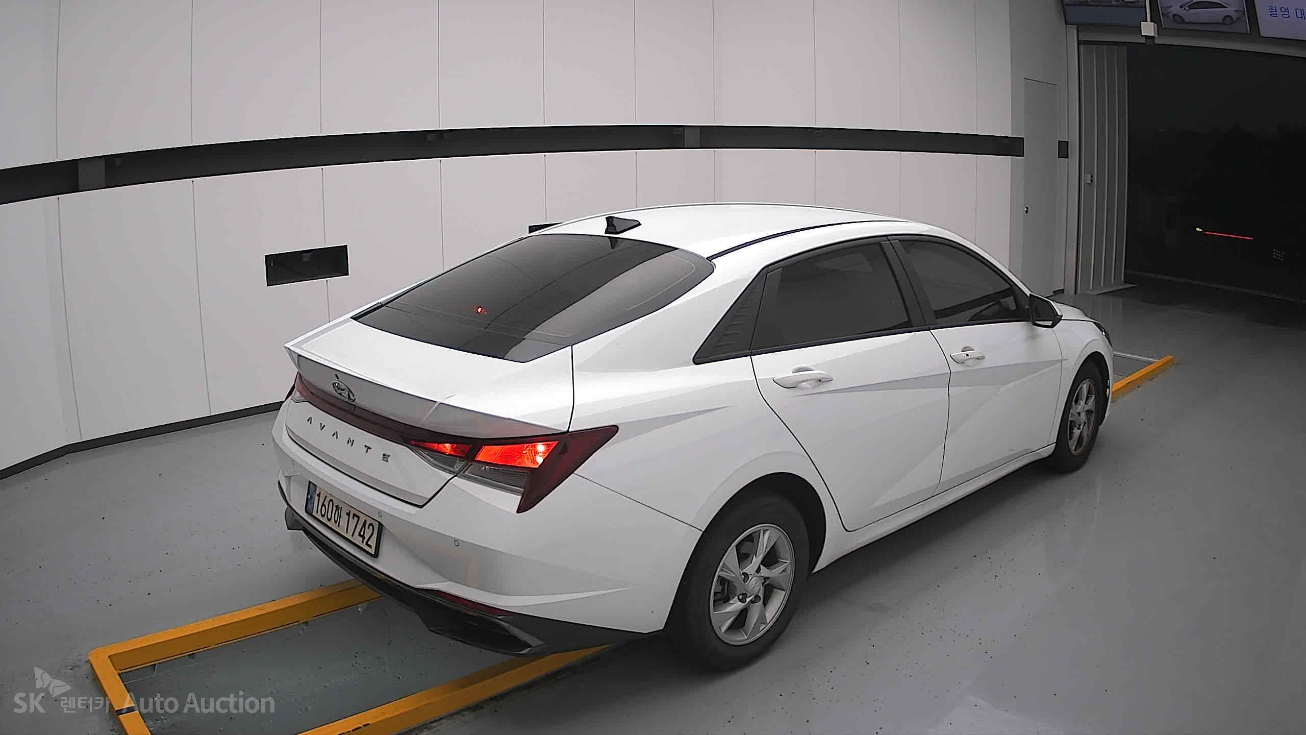 2021 - hyundai avante