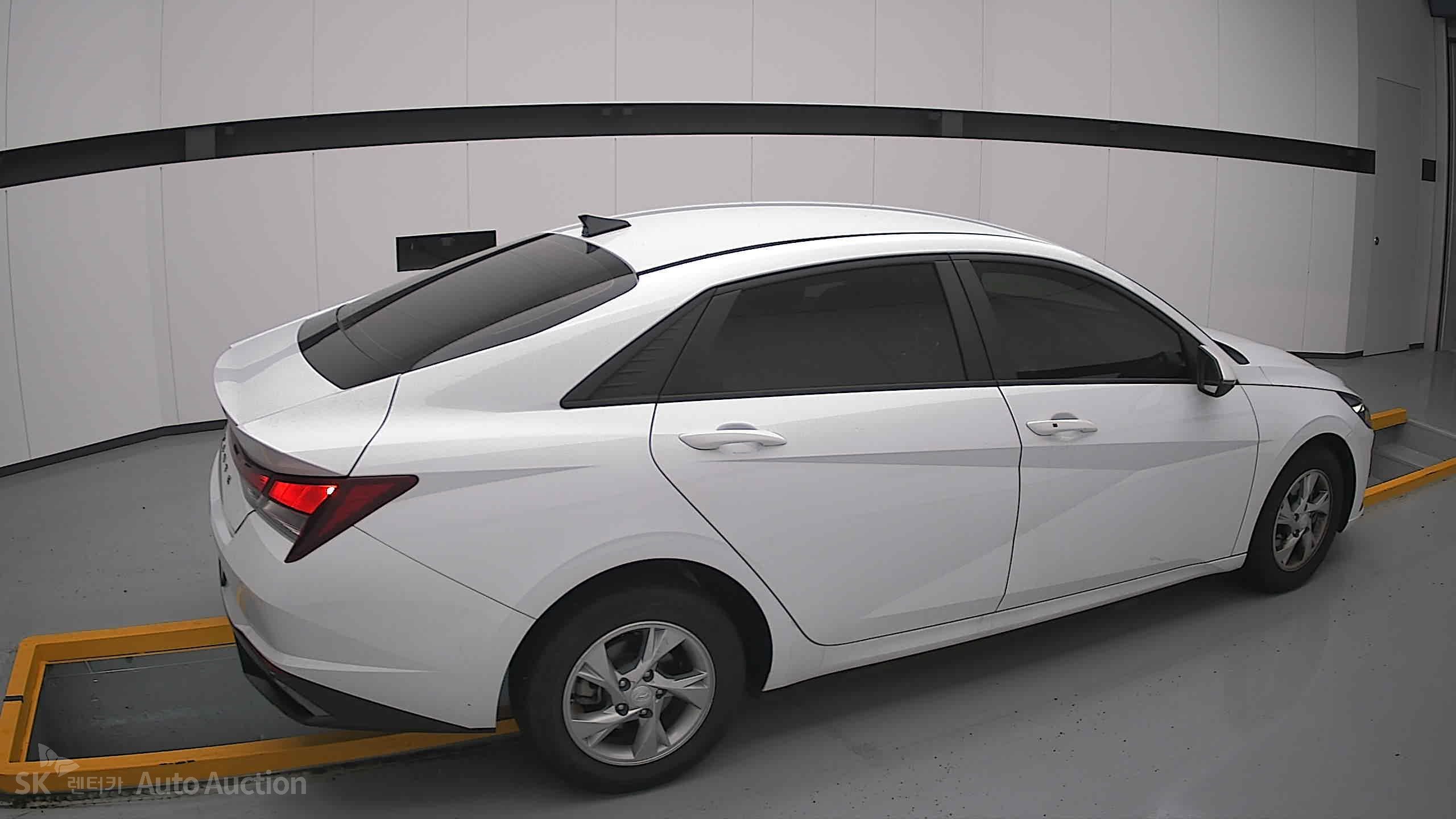 2021 - hyundai avante
