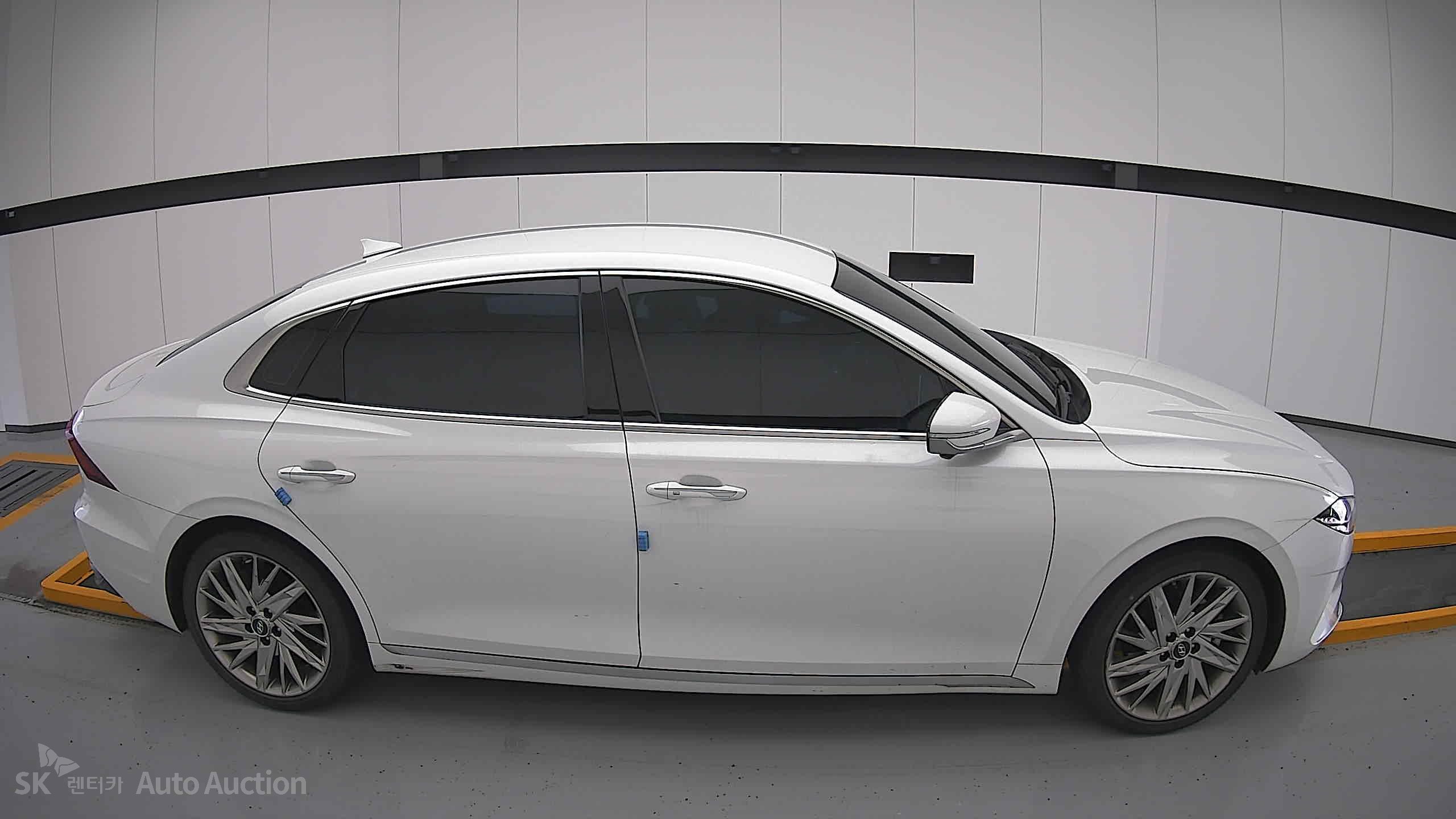 2021 - hyundai grandeur
