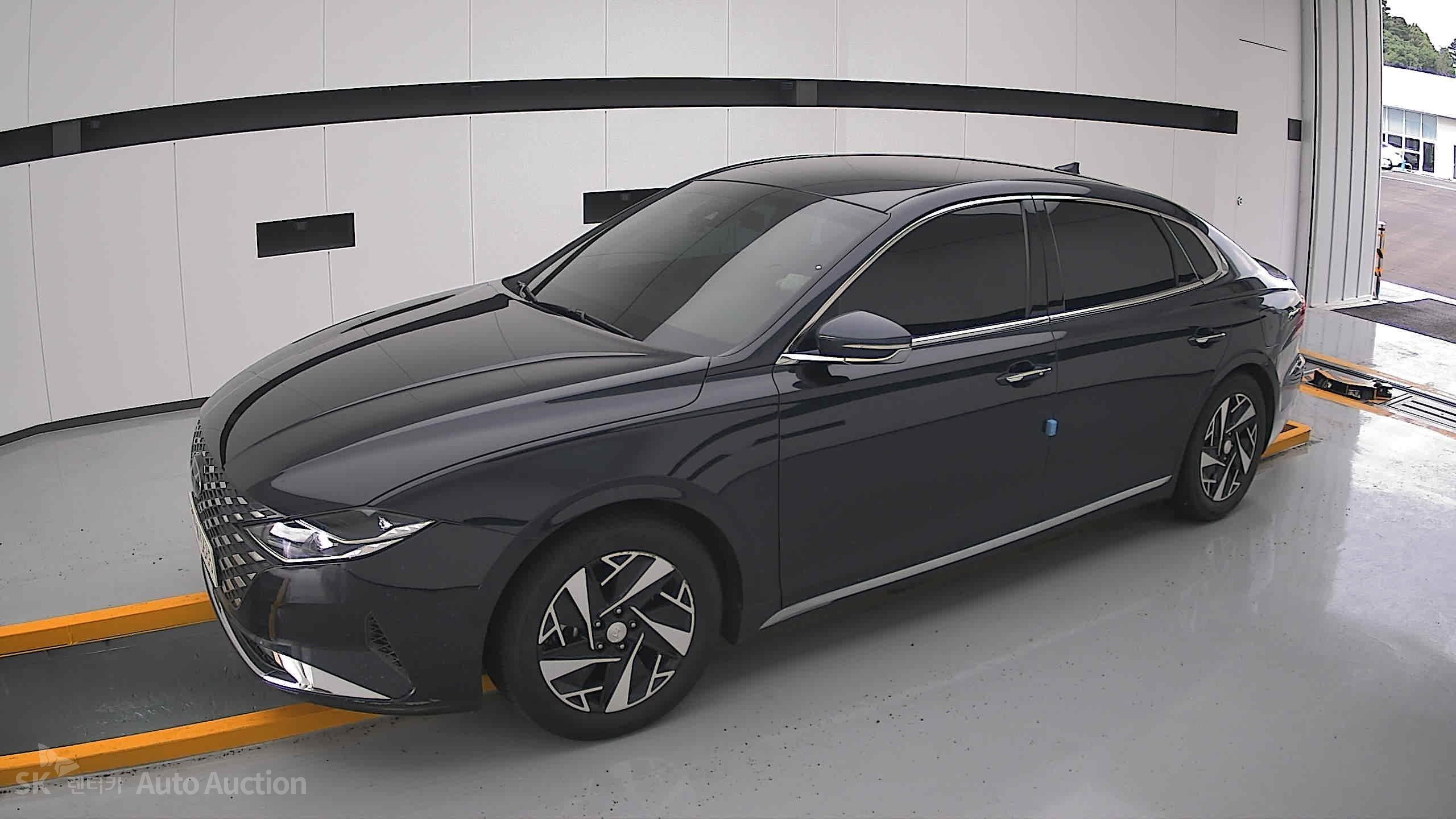 2021 - hyundai grandeur