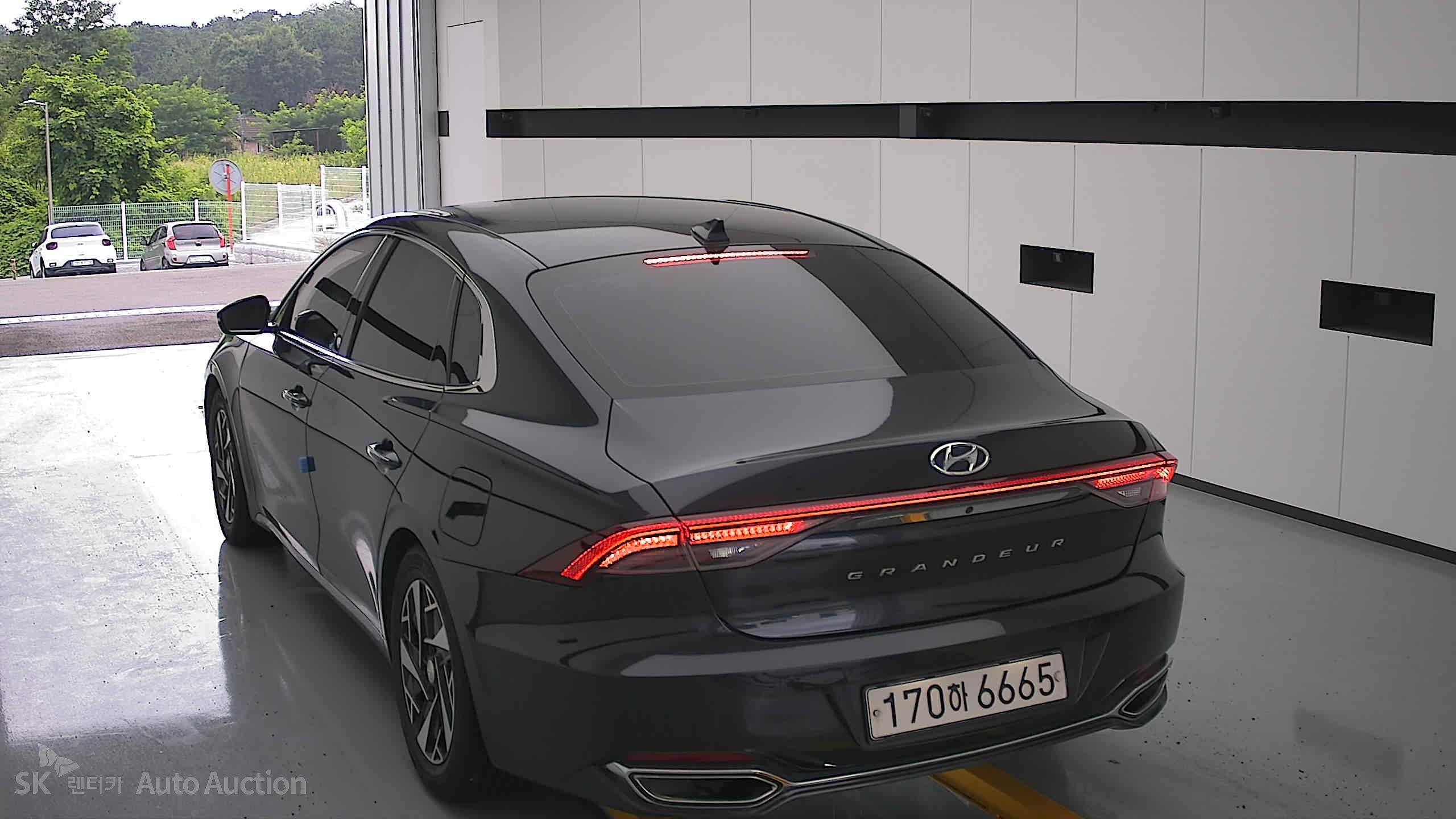 2021 - hyundai grandeur