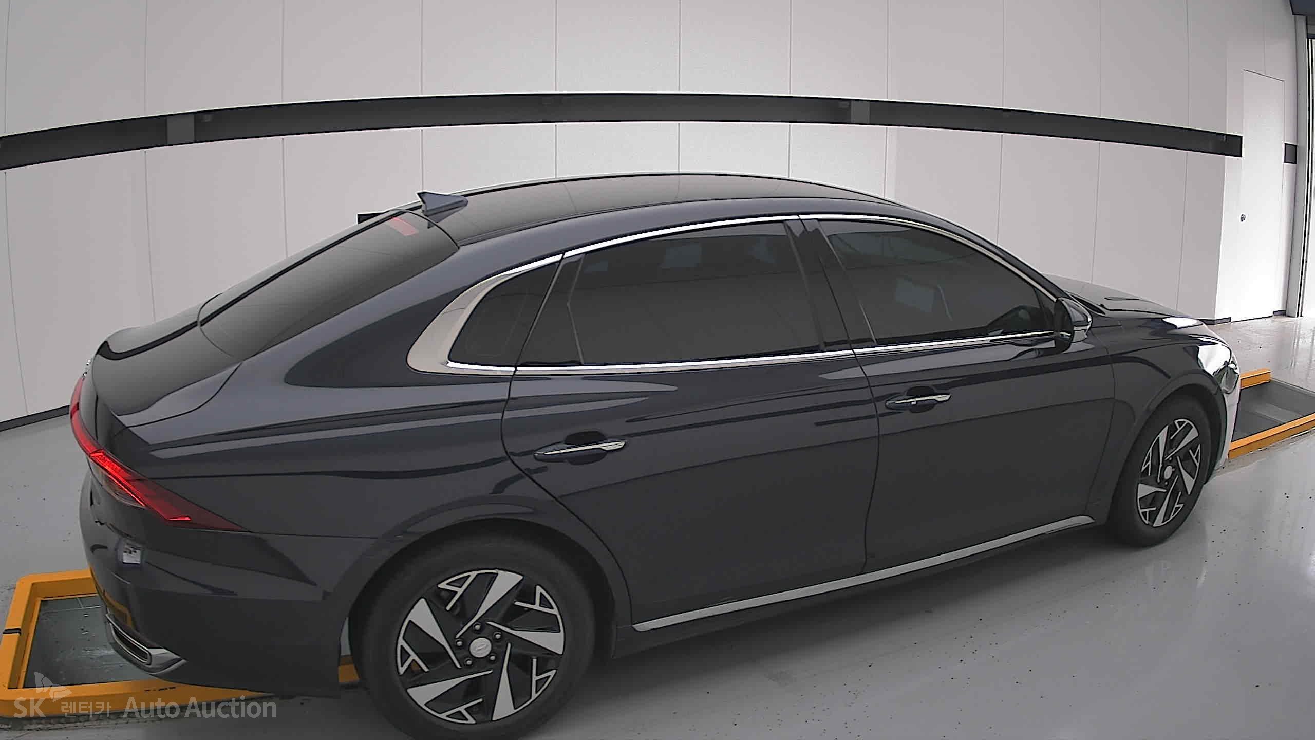 2021 - hyundai grandeur