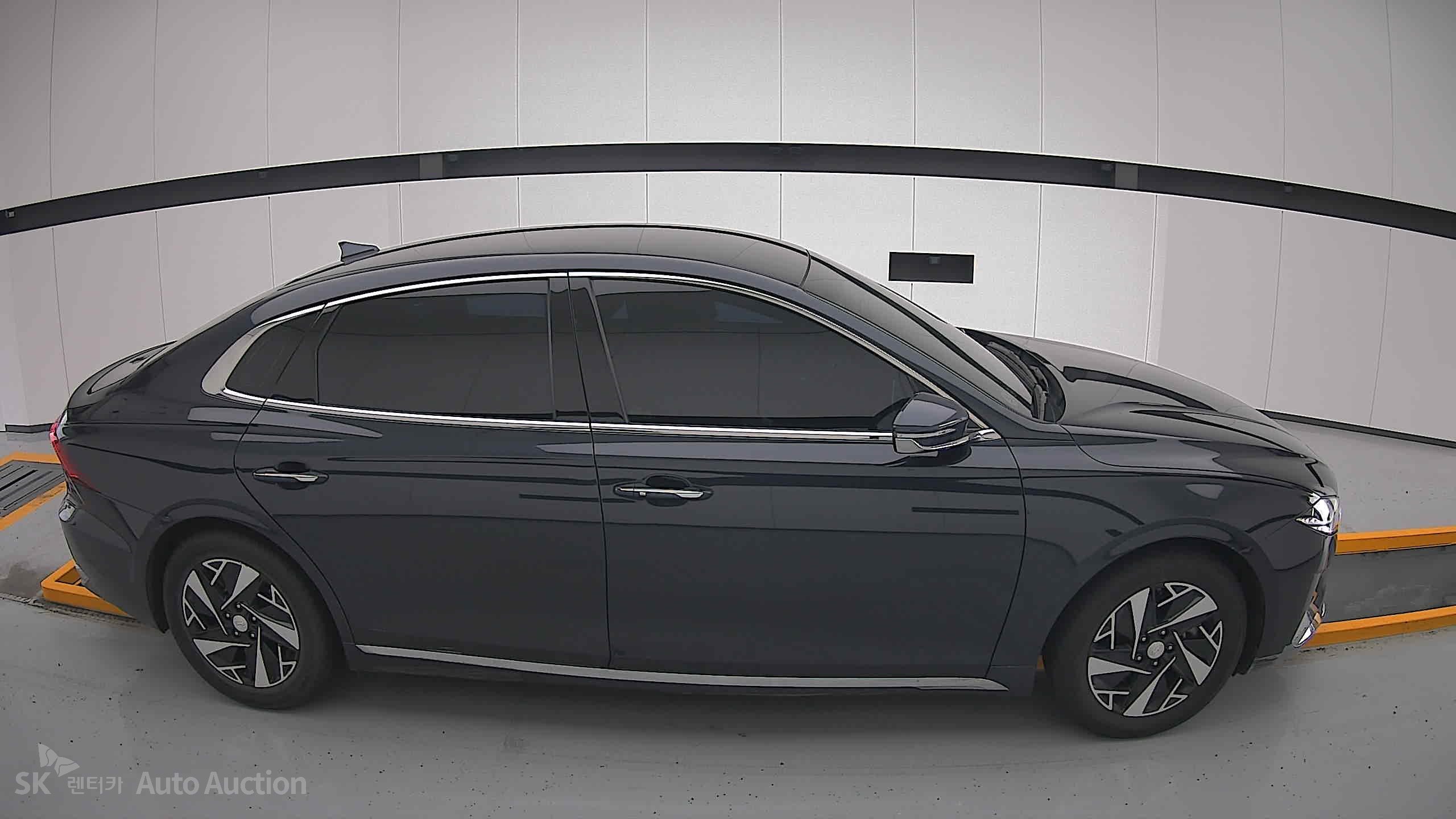 2021 - hyundai grandeur