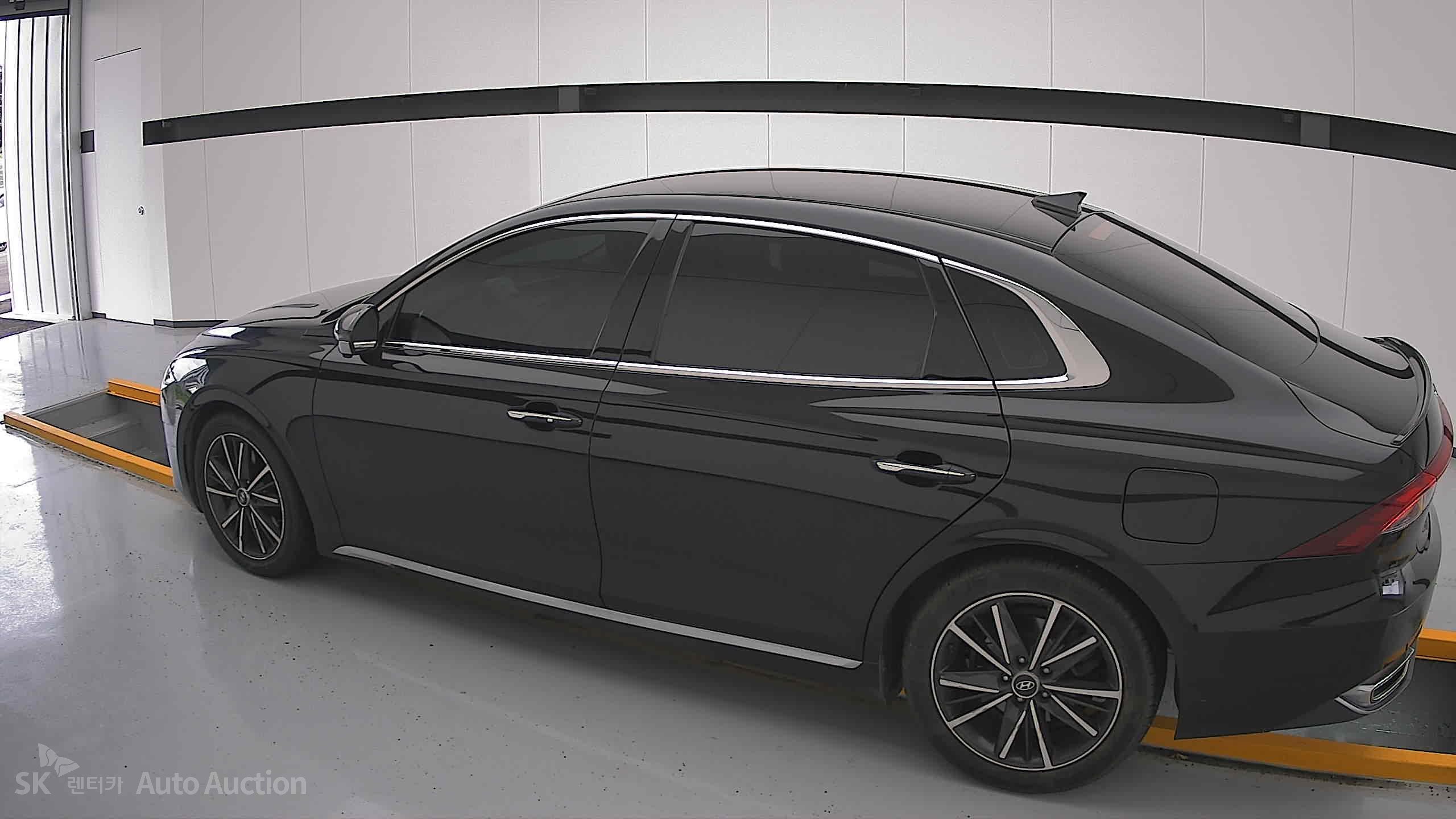 2022 - hyundai grandeur