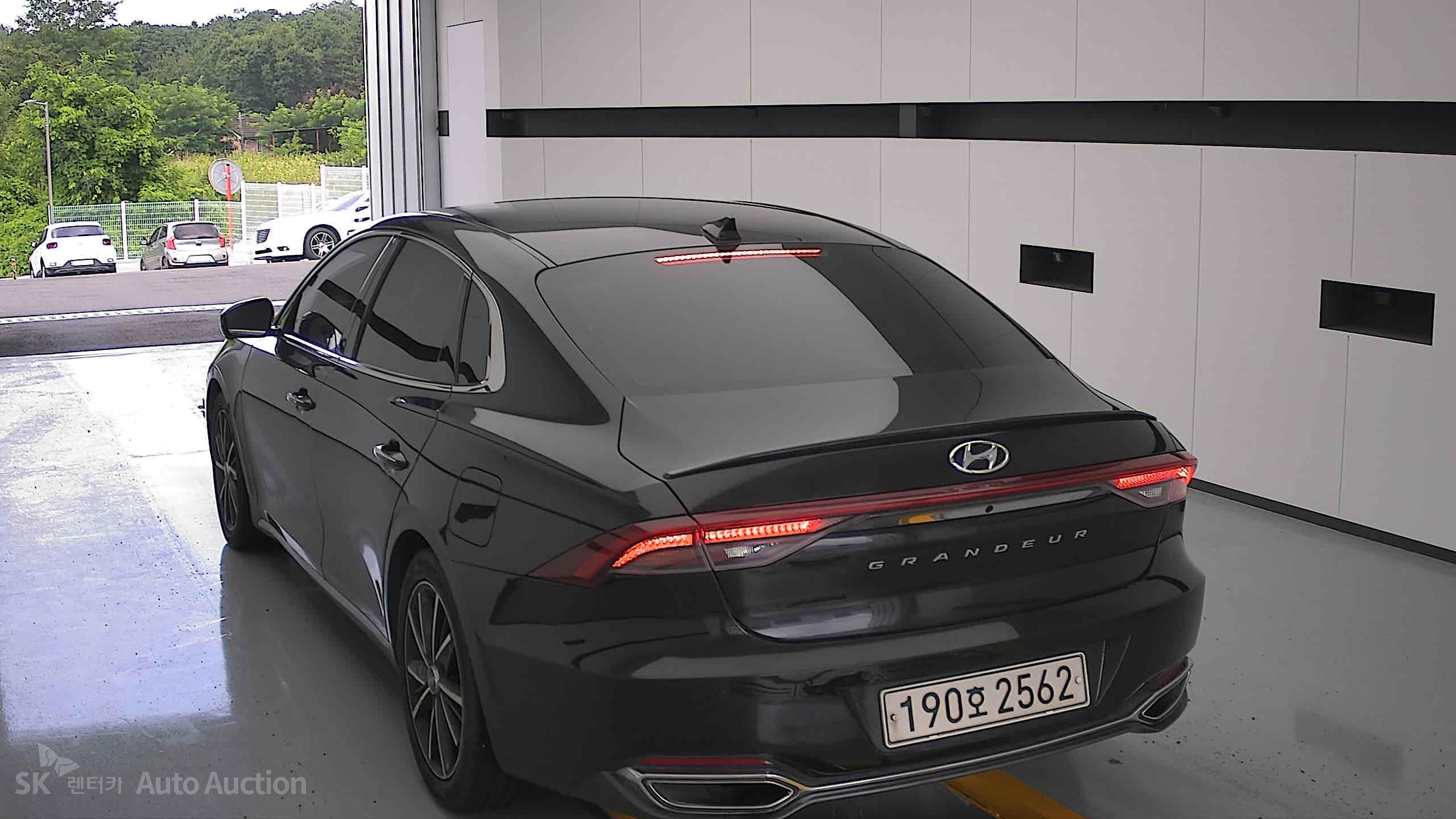 2022 - hyundai grandeur