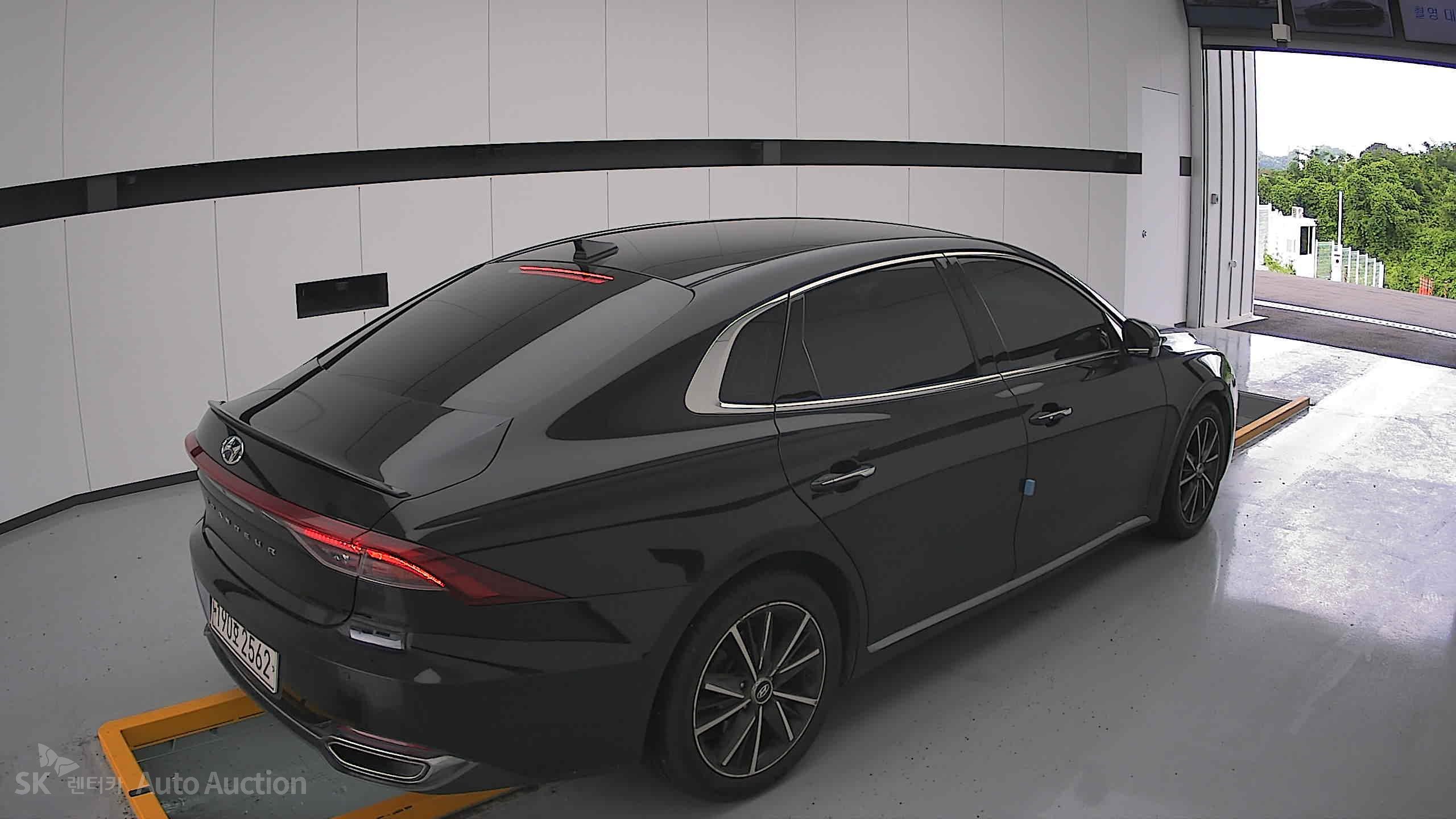 2022 - hyundai grandeur