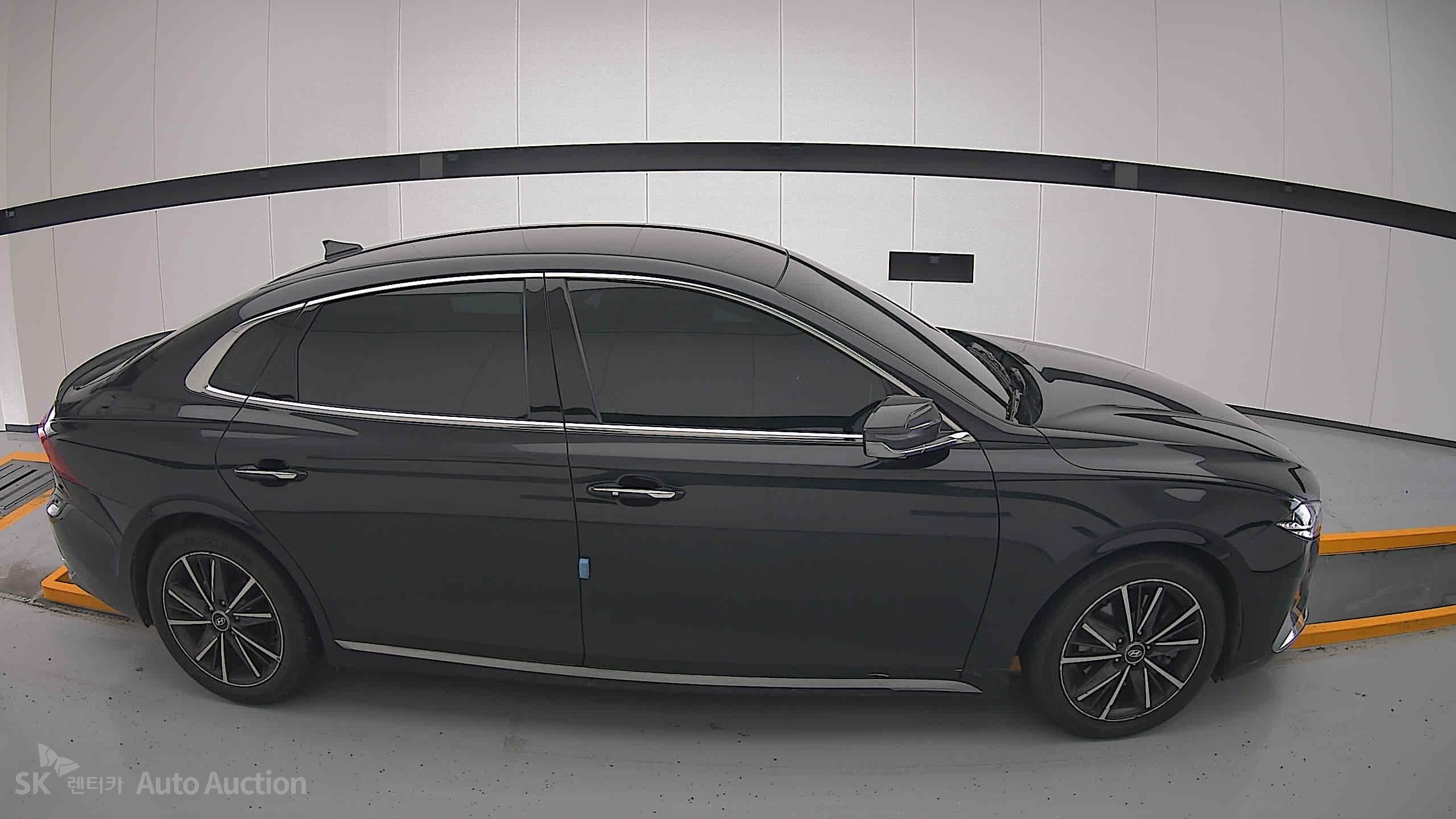 2022 - hyundai grandeur