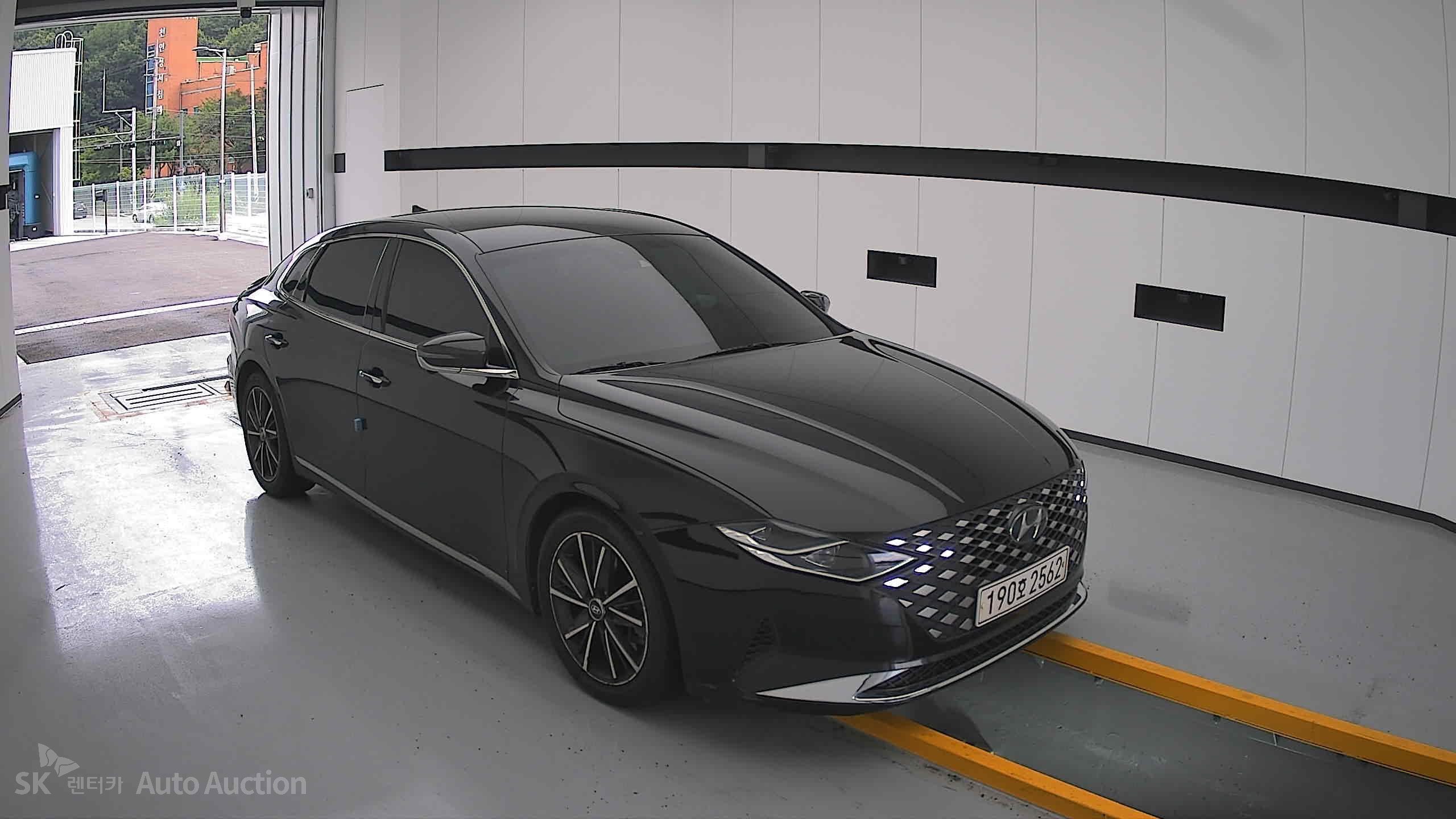 2022 - hyundai grandeur