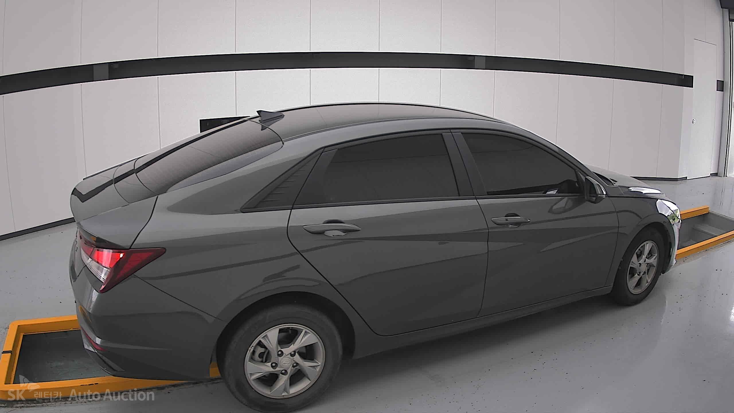 2021 - hyundai avante
