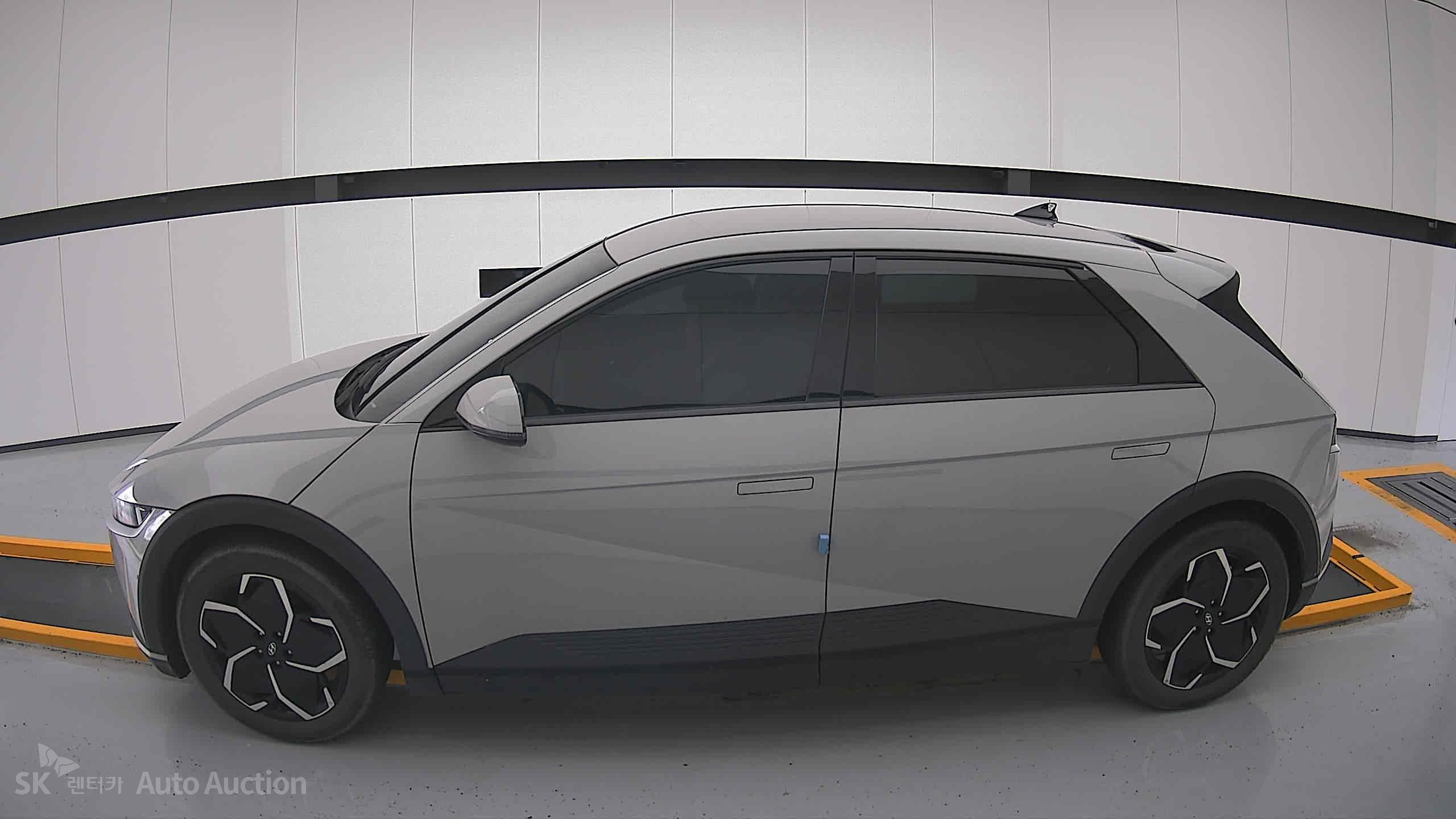 2022 - hyundai ioniq