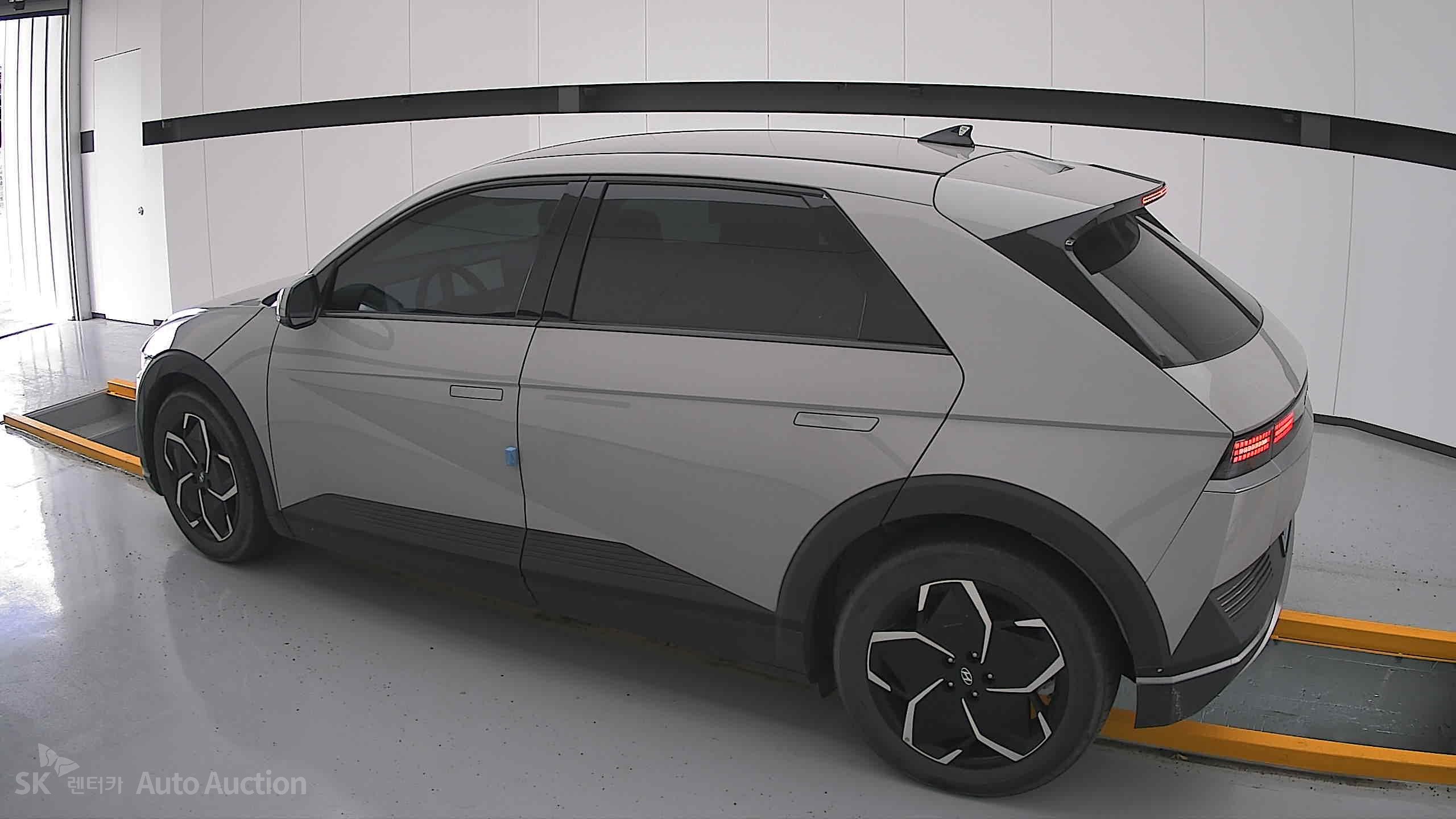 2022 - hyundai ioniq