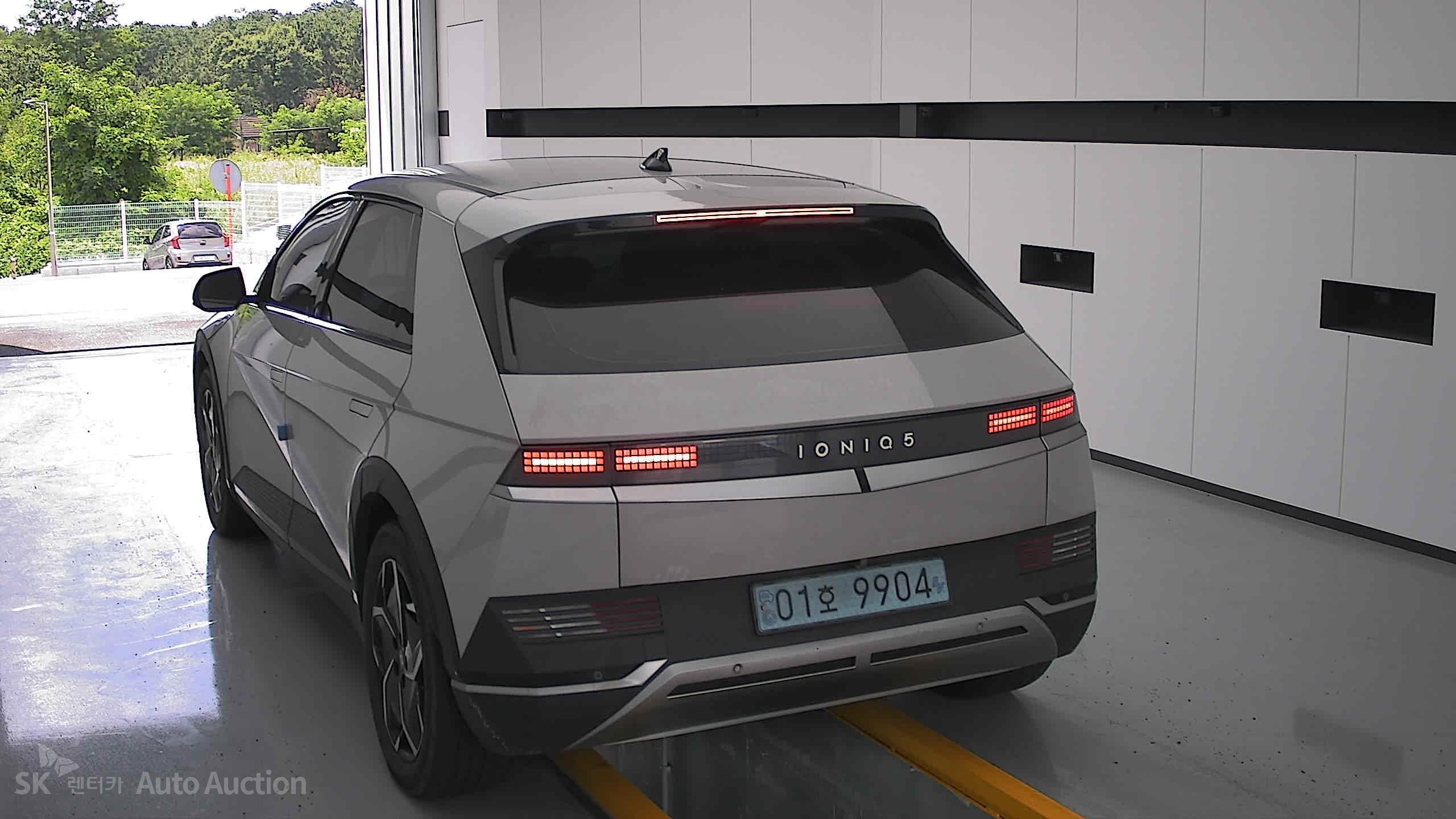 2022 - hyundai ioniq