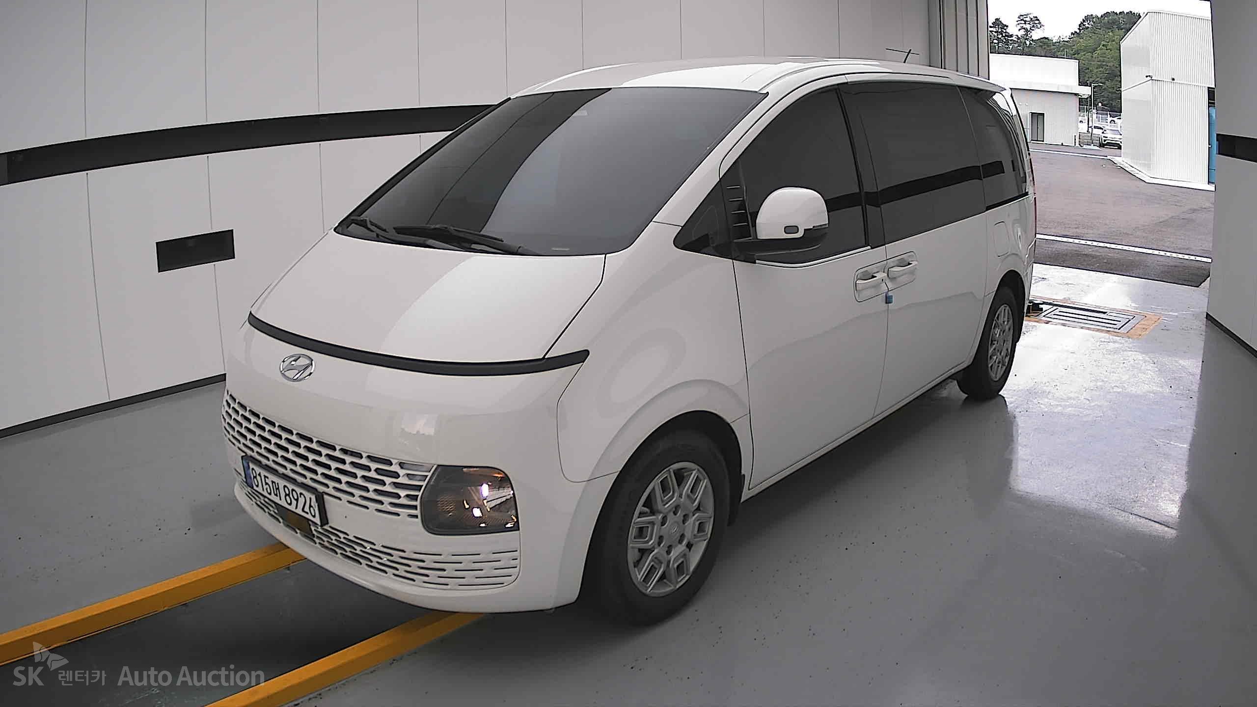 2023 - hyundai staria