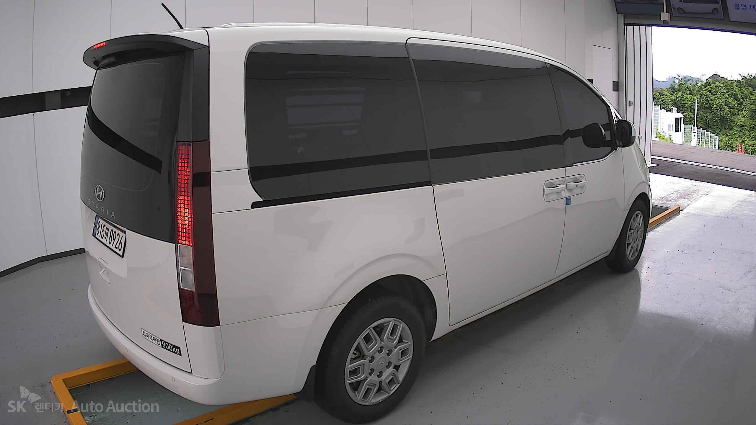 2023 - hyundai staria