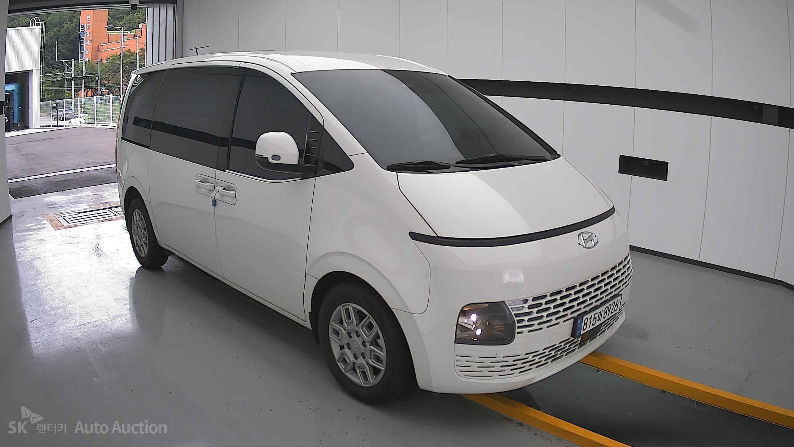 2023 - hyundai staria