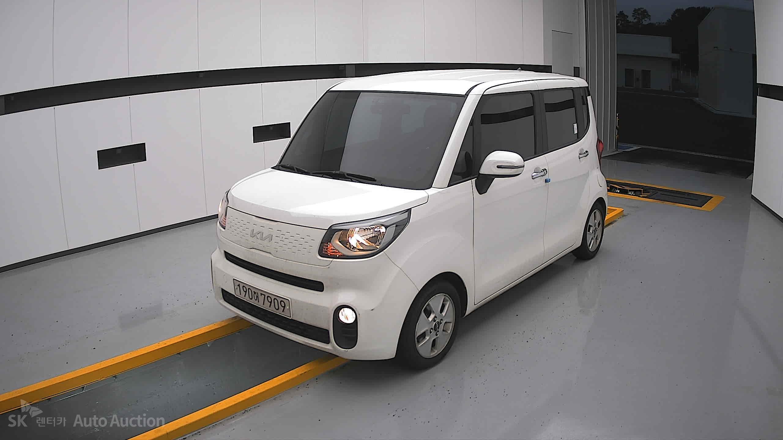 2022 - kia ray