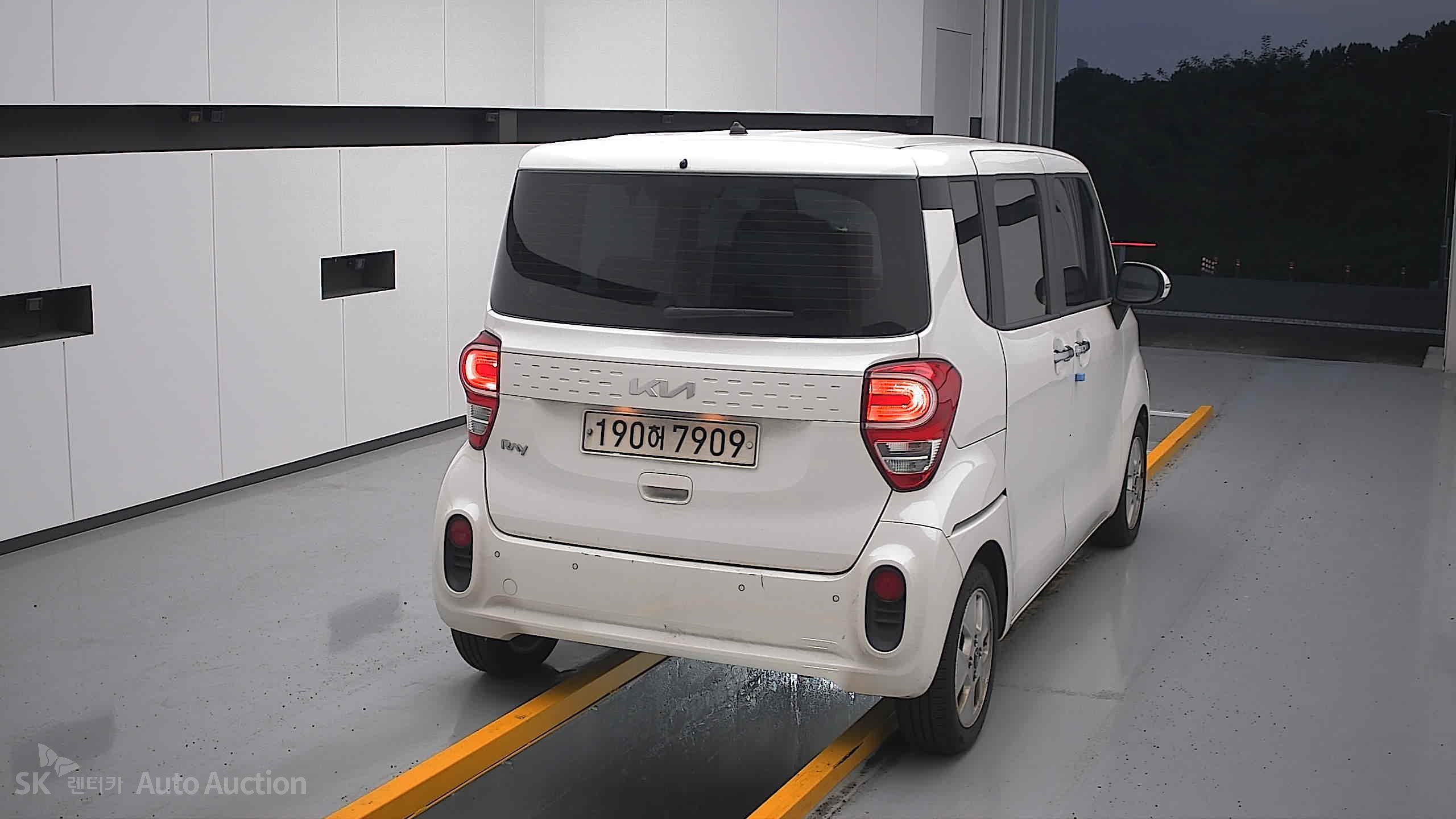 2022 - kia ray