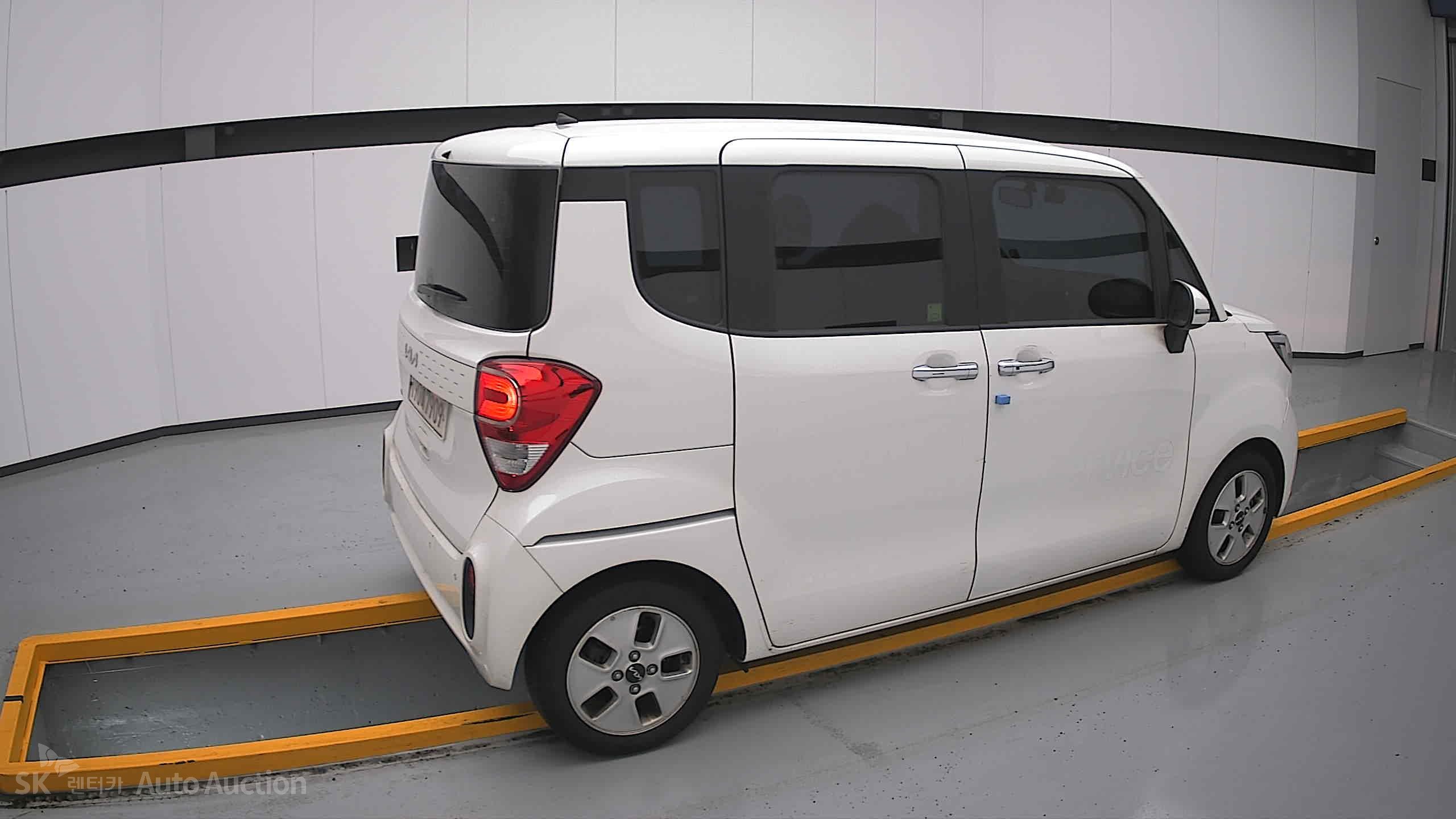 2022 - kia ray