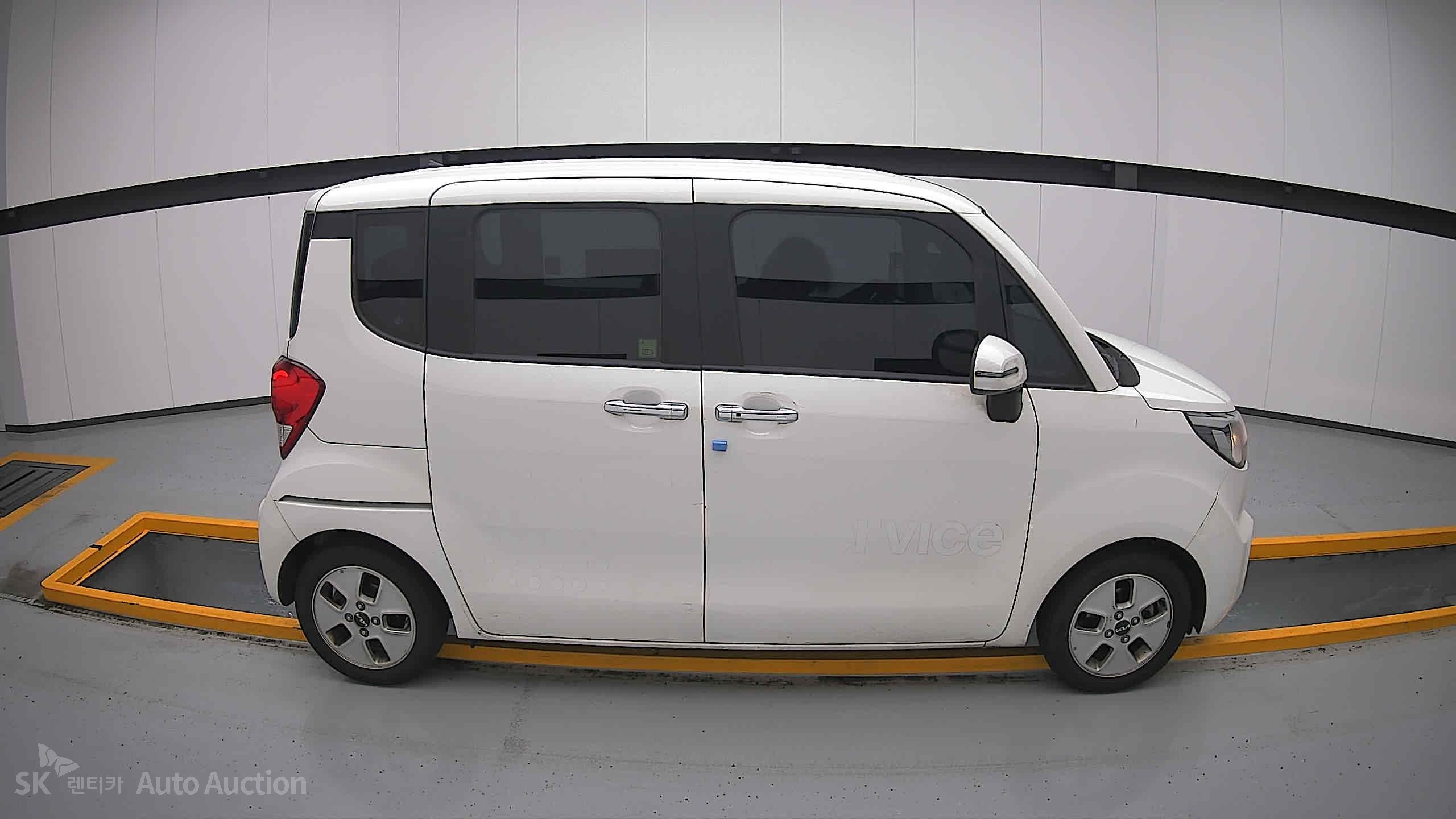 2022 - kia ray
