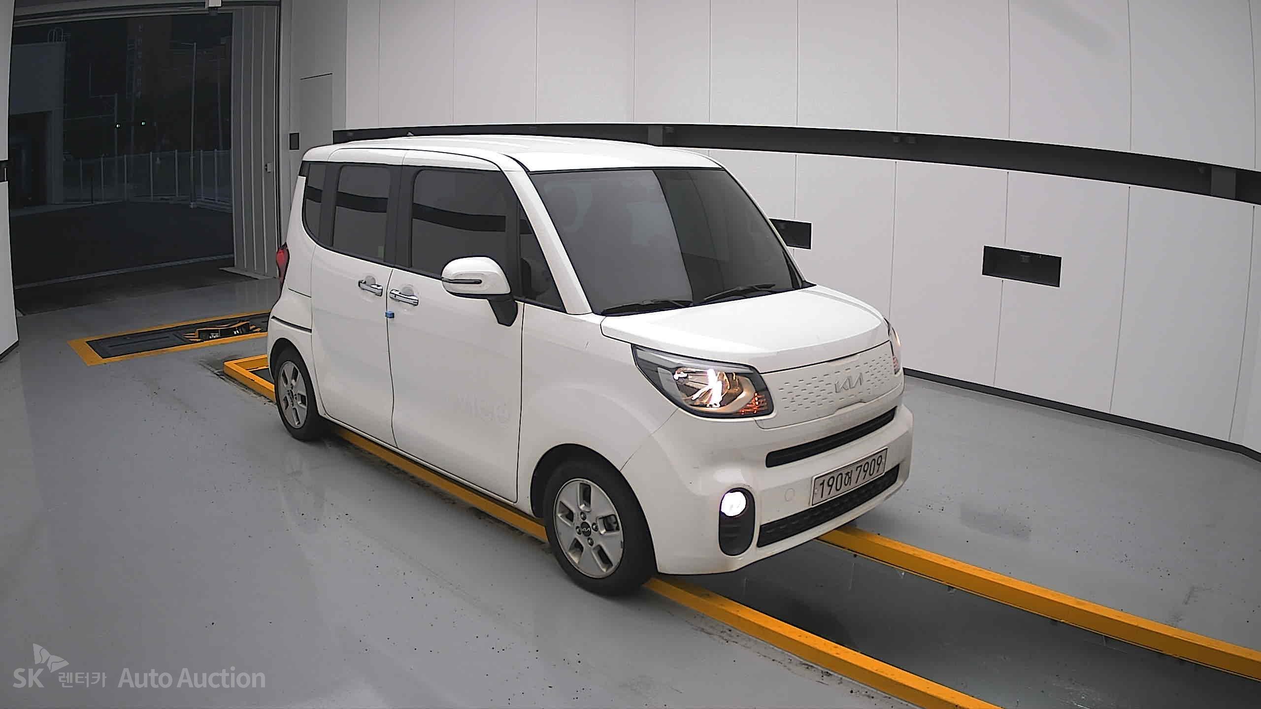 2022 - kia ray