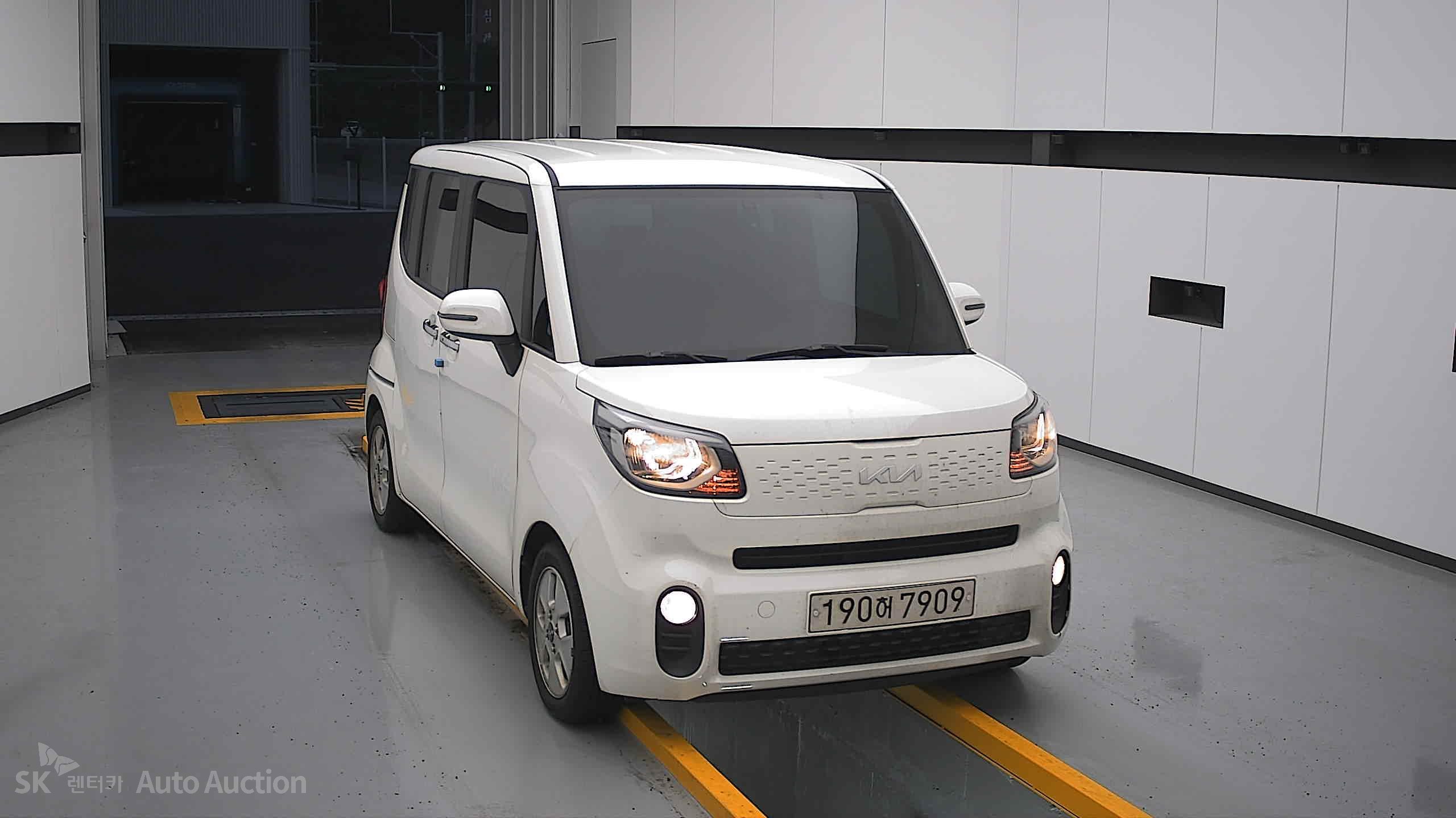 2022 - kia ray