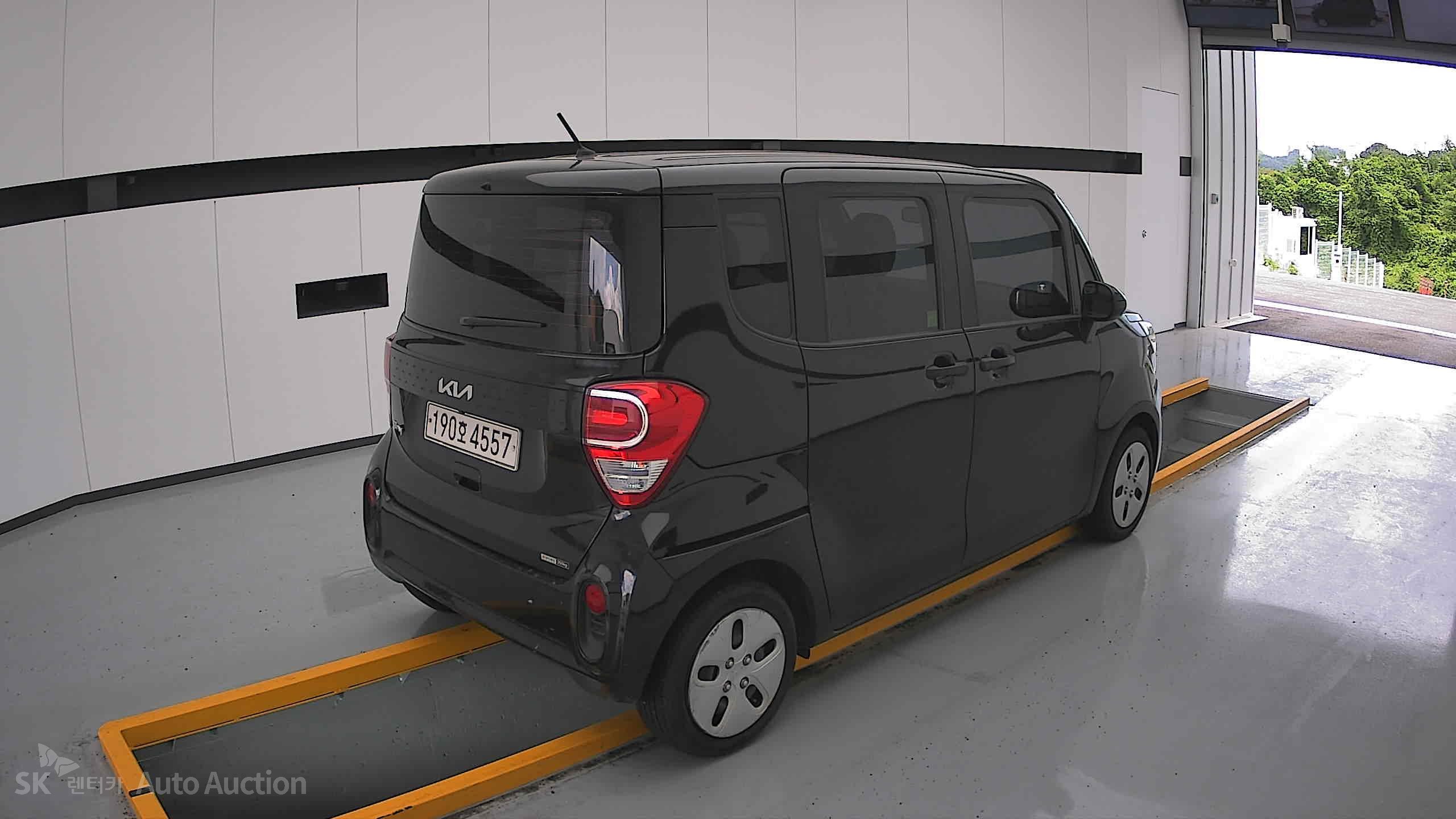 2022 - kia ray