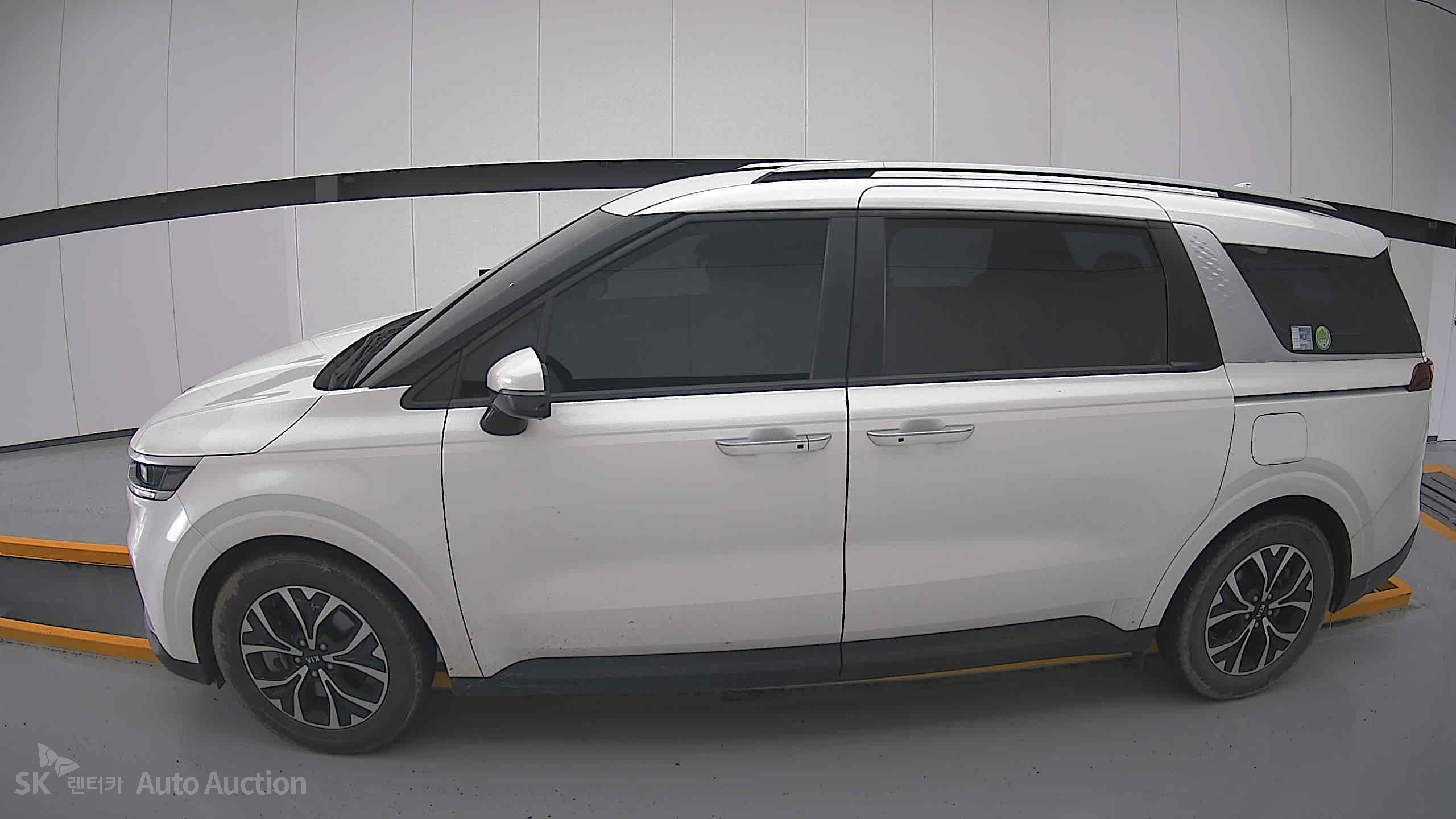 2021 - kia carnival