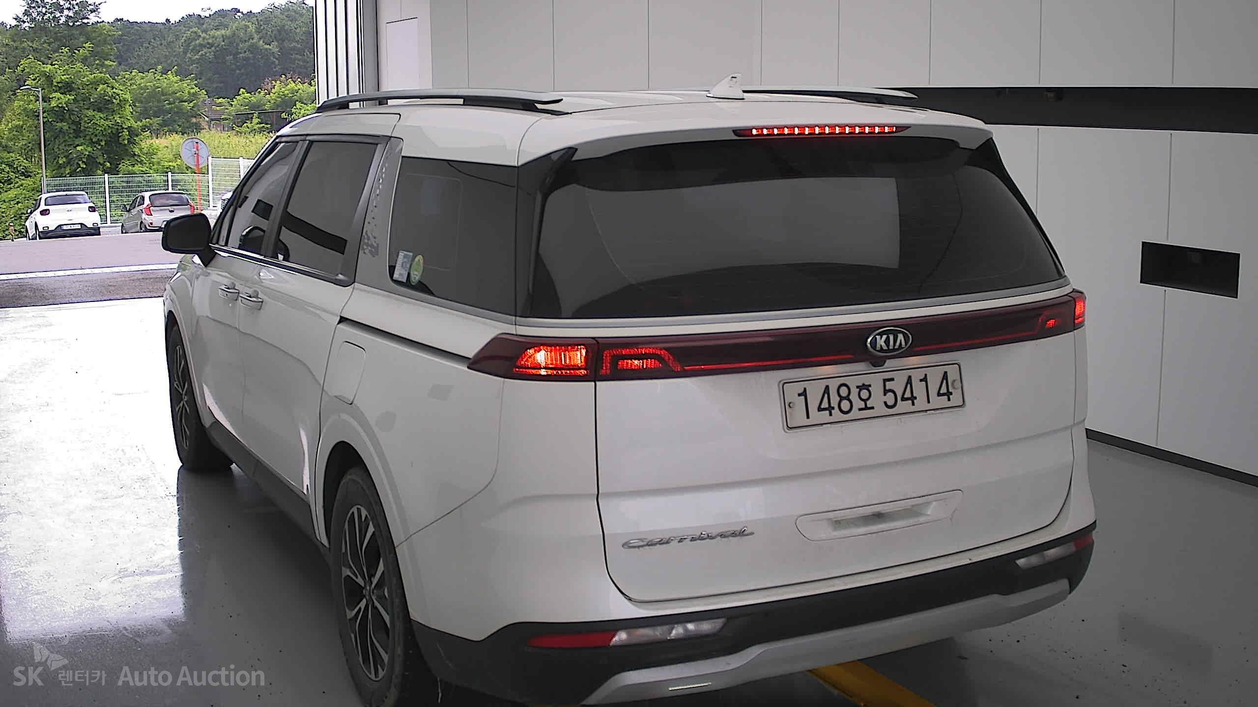 2021 - kia carnival
