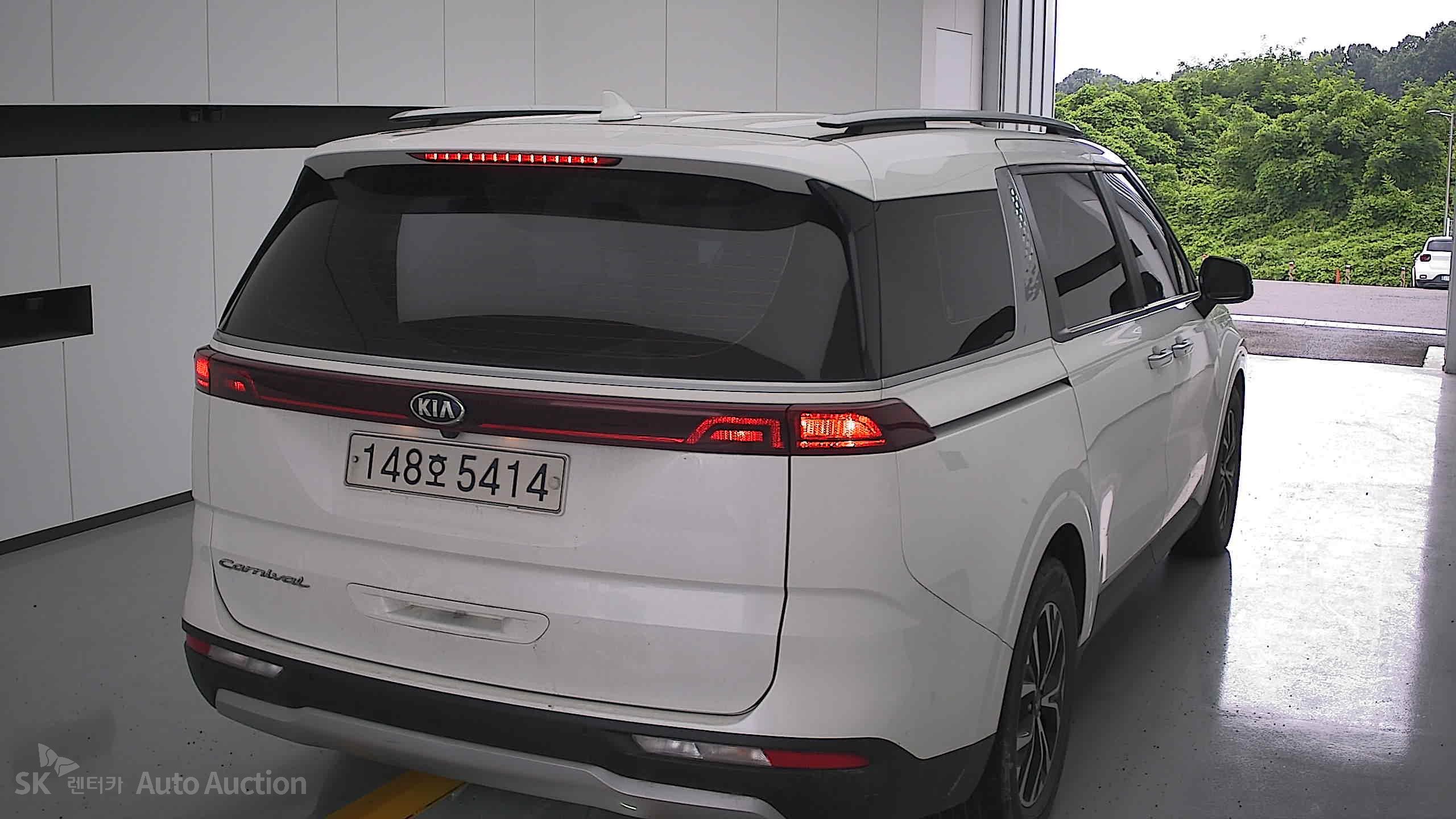 2021 - kia carnival