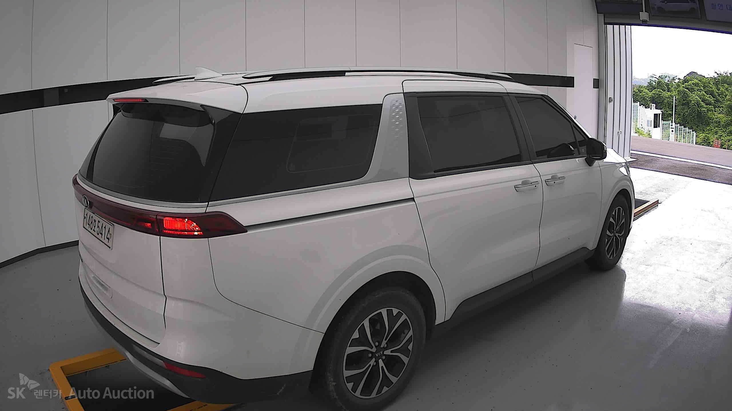 2021 - kia carnival