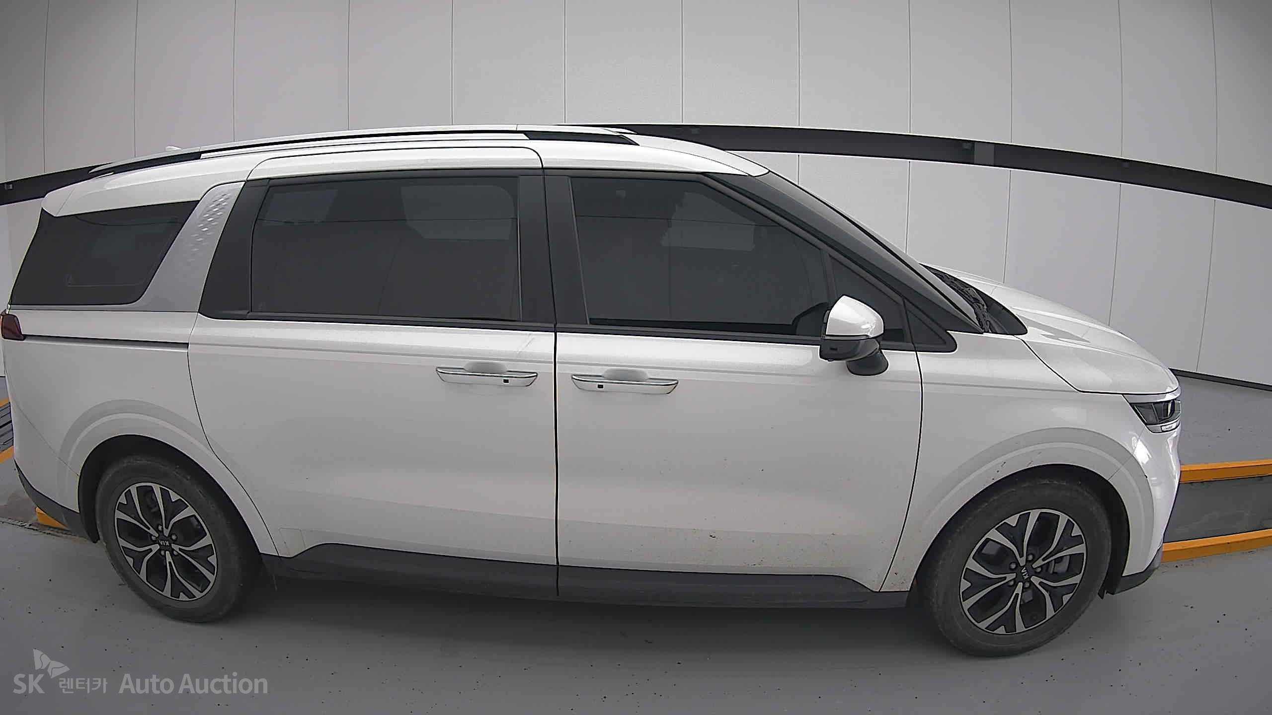 2021 - kia carnival
