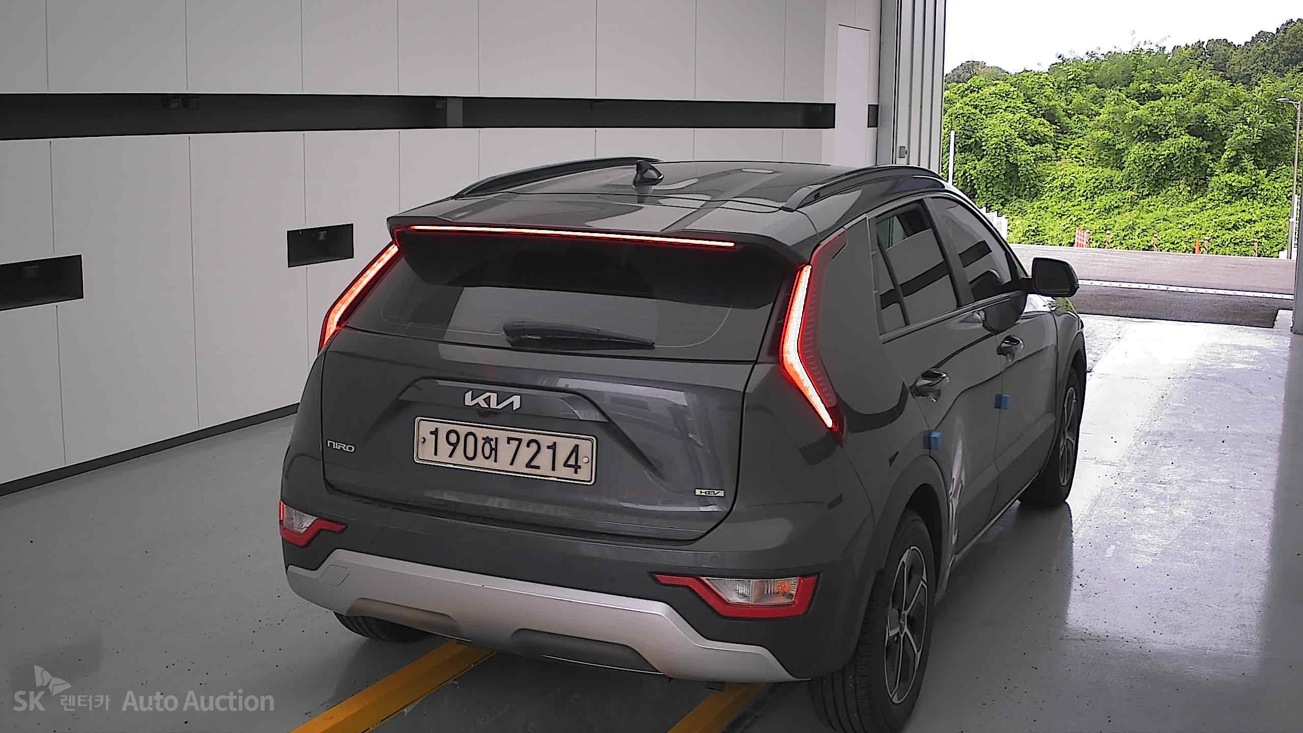 2022 - kia all-new niro