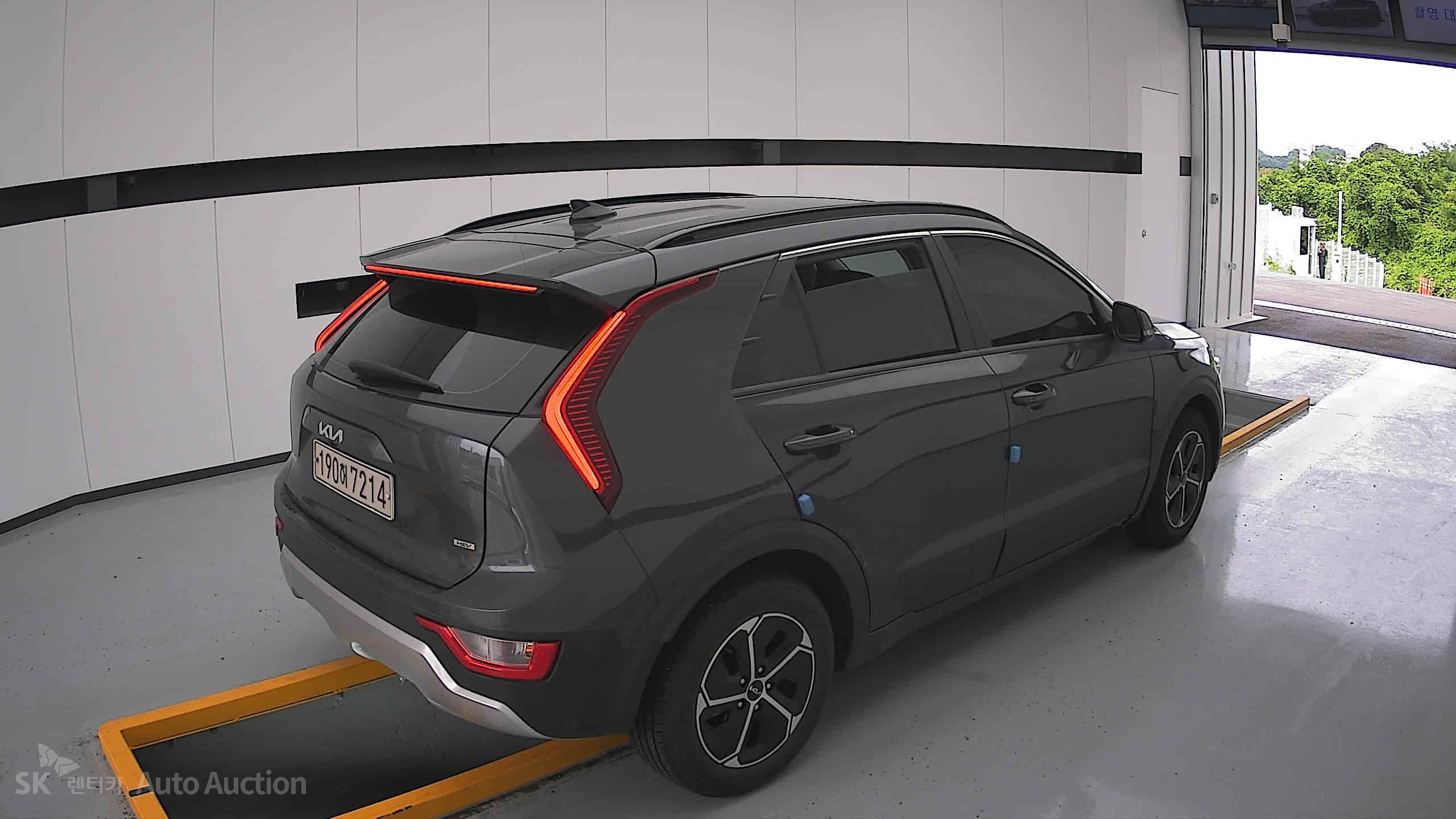 2022 - kia all-new niro