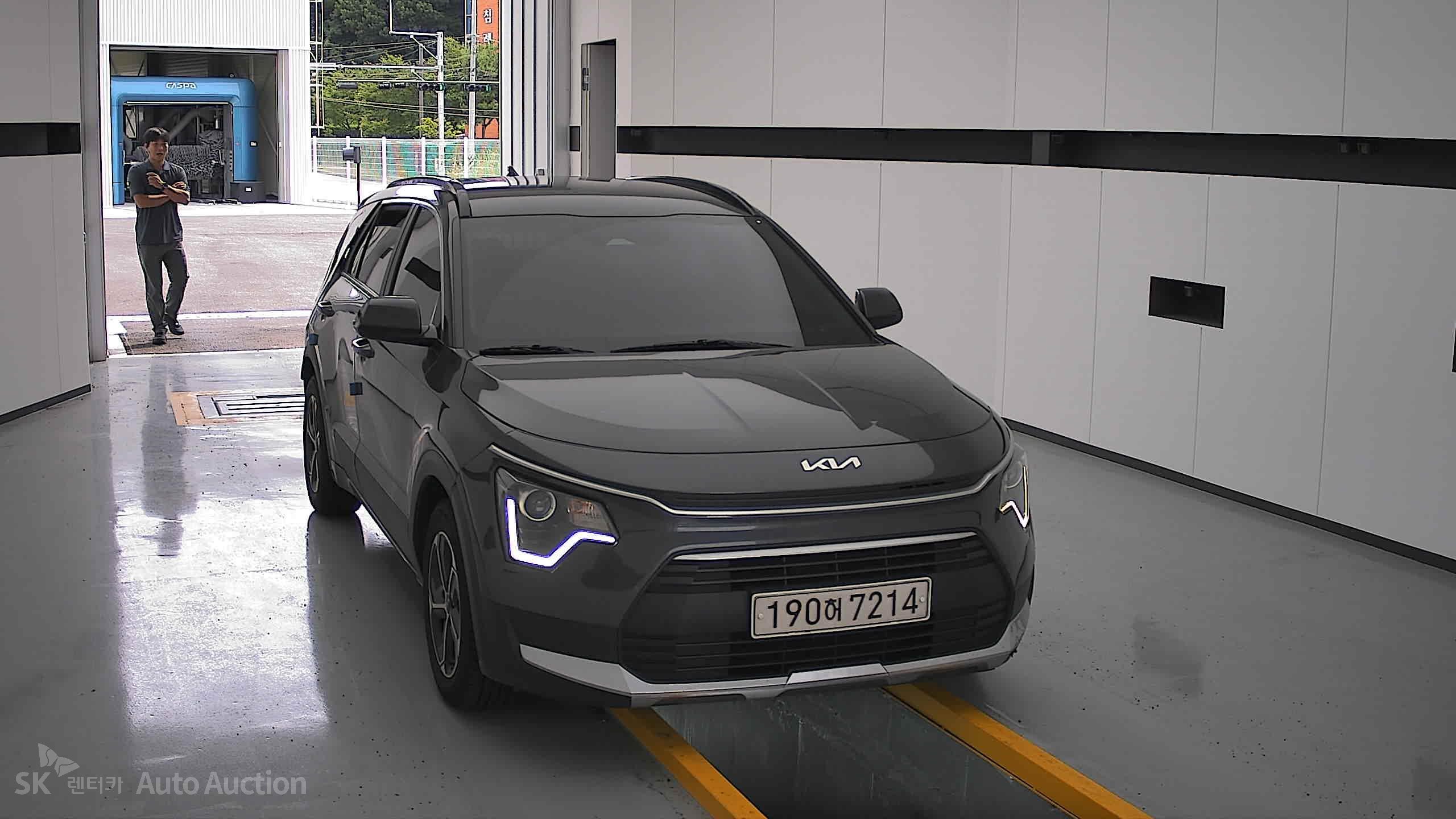 2022 - kia all-new niro