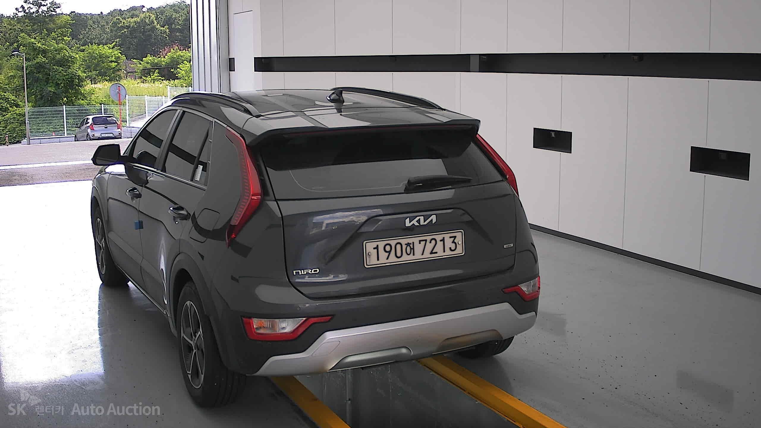 2022 - kia all-new niro