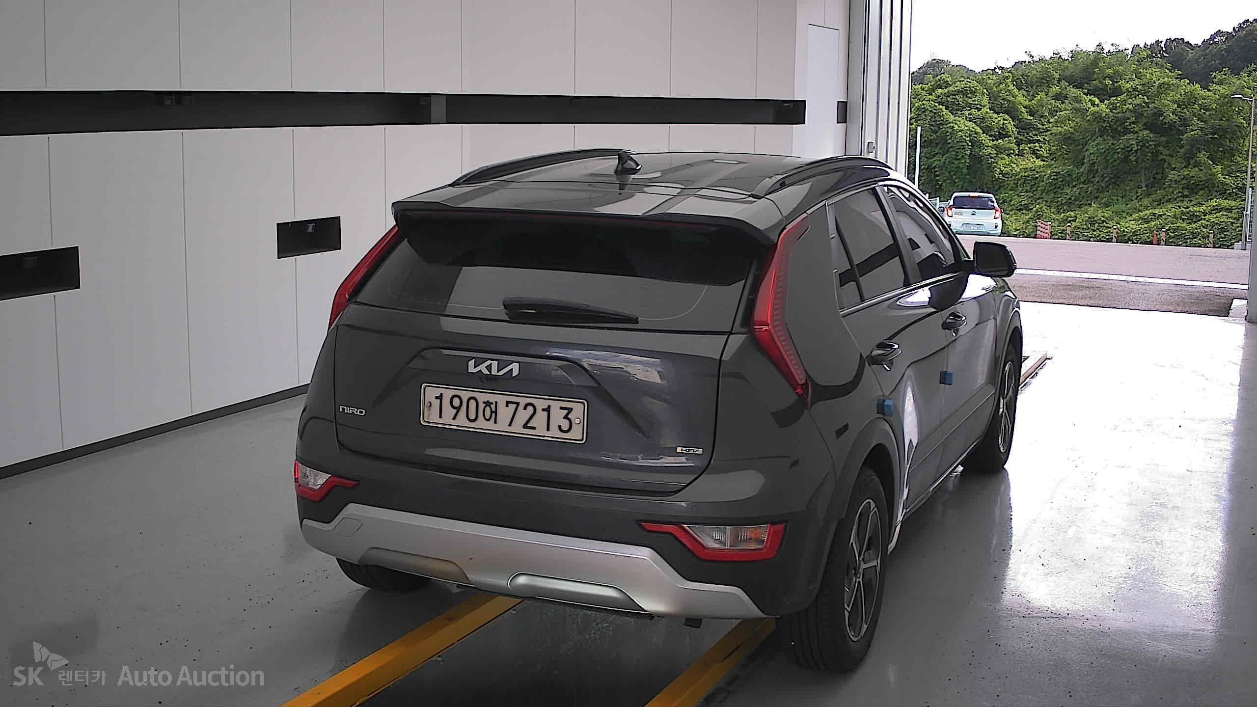 2022 - kia all-new niro